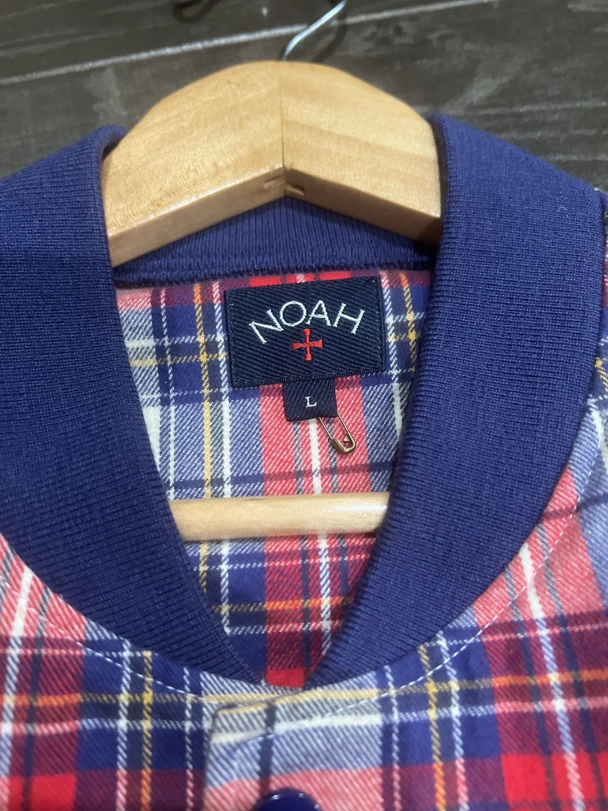 Noah cashball tartan collar A-2 jacket