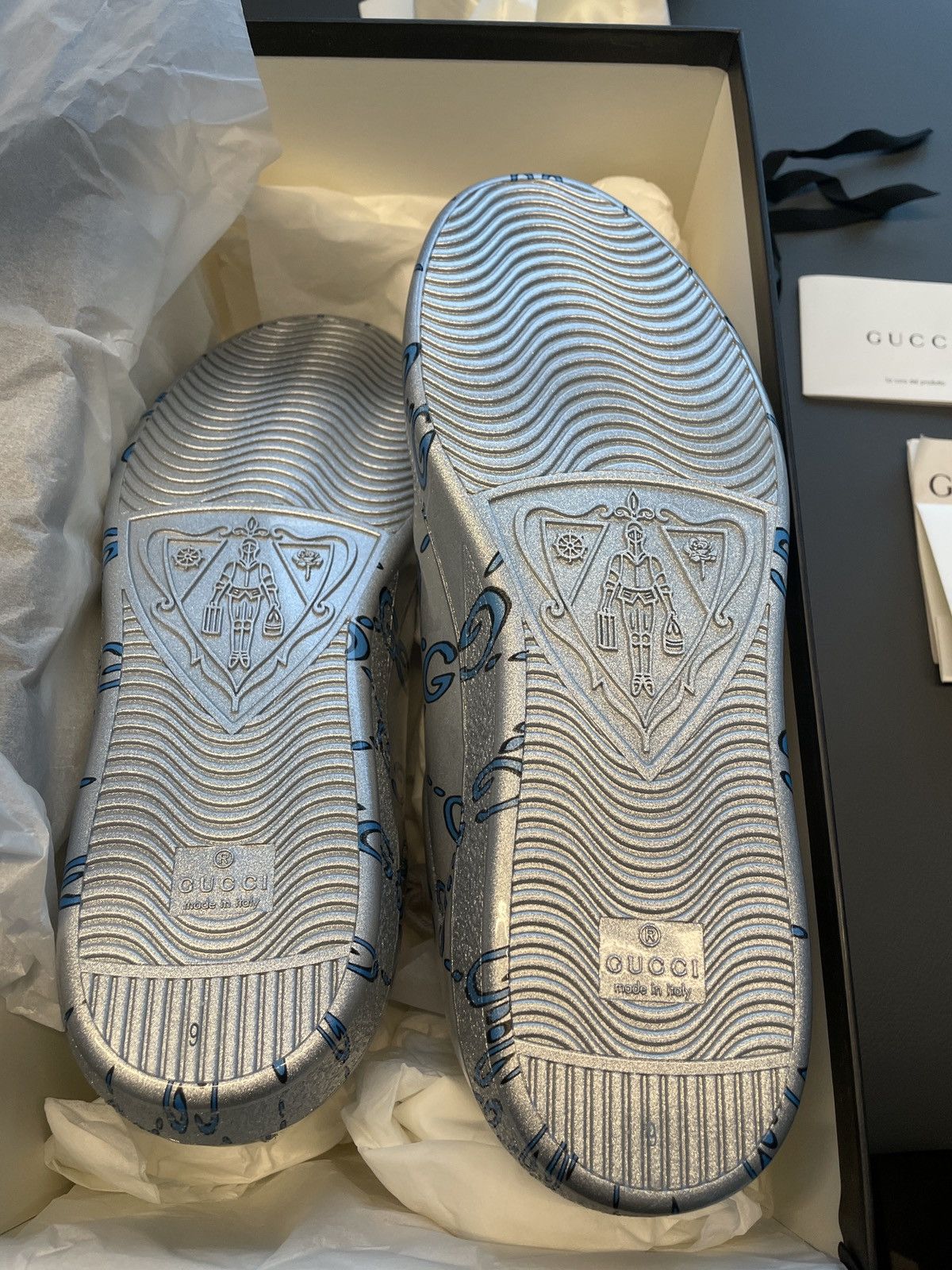 Gucci Limited Edition Brand New Runway ACE GG Logo Leather Sneaker Size US 9 / EU 42 - 4 Thumbnail