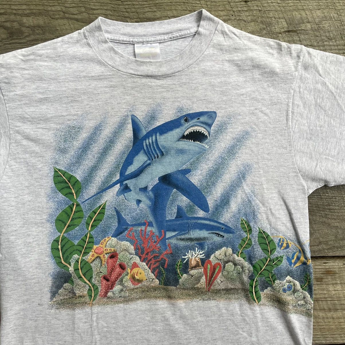Vintage Vintage 90s Shark Wrap Around Nature Print T Shirt Size US L / EU 52-54 / 3 - 2 Thumbnail