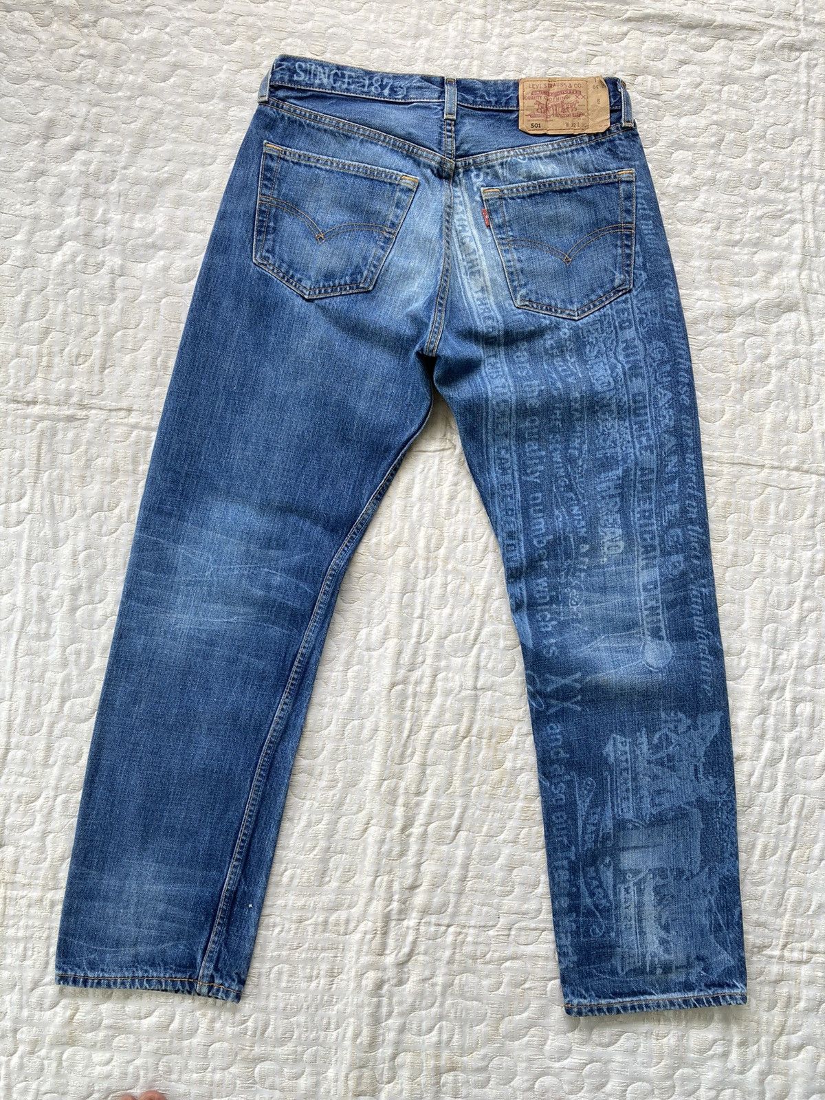 Levi's ULTRA RARE 1990s ERA LEVIS 501 ICONIC LOGO BANNER JEANS Size US 32 / EU 48 - 2 Thumbnail