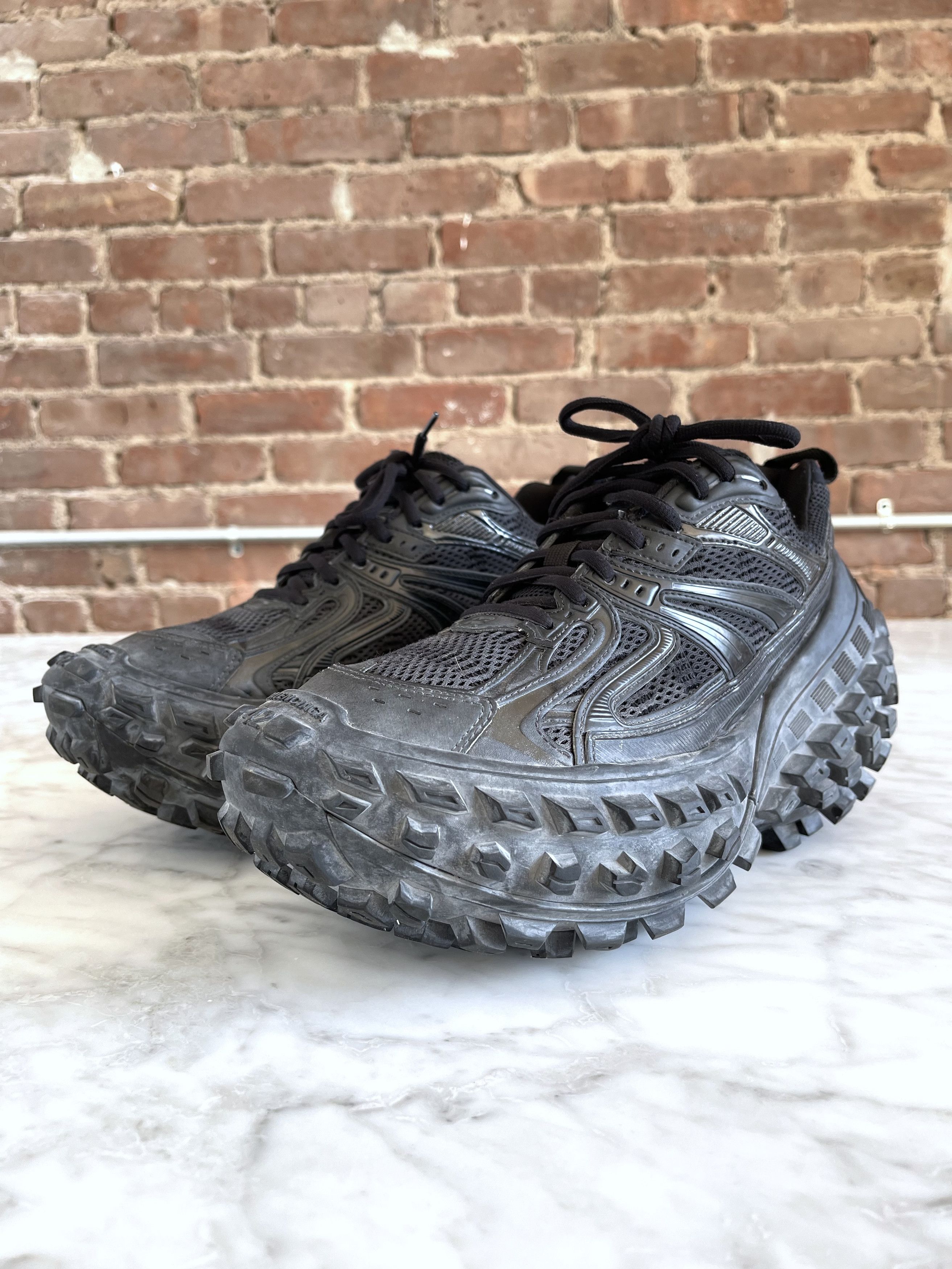 Balenciaga Defender Sneaker (42) | Grailed Balenciaga Defender Sneaker (42) | Grailed