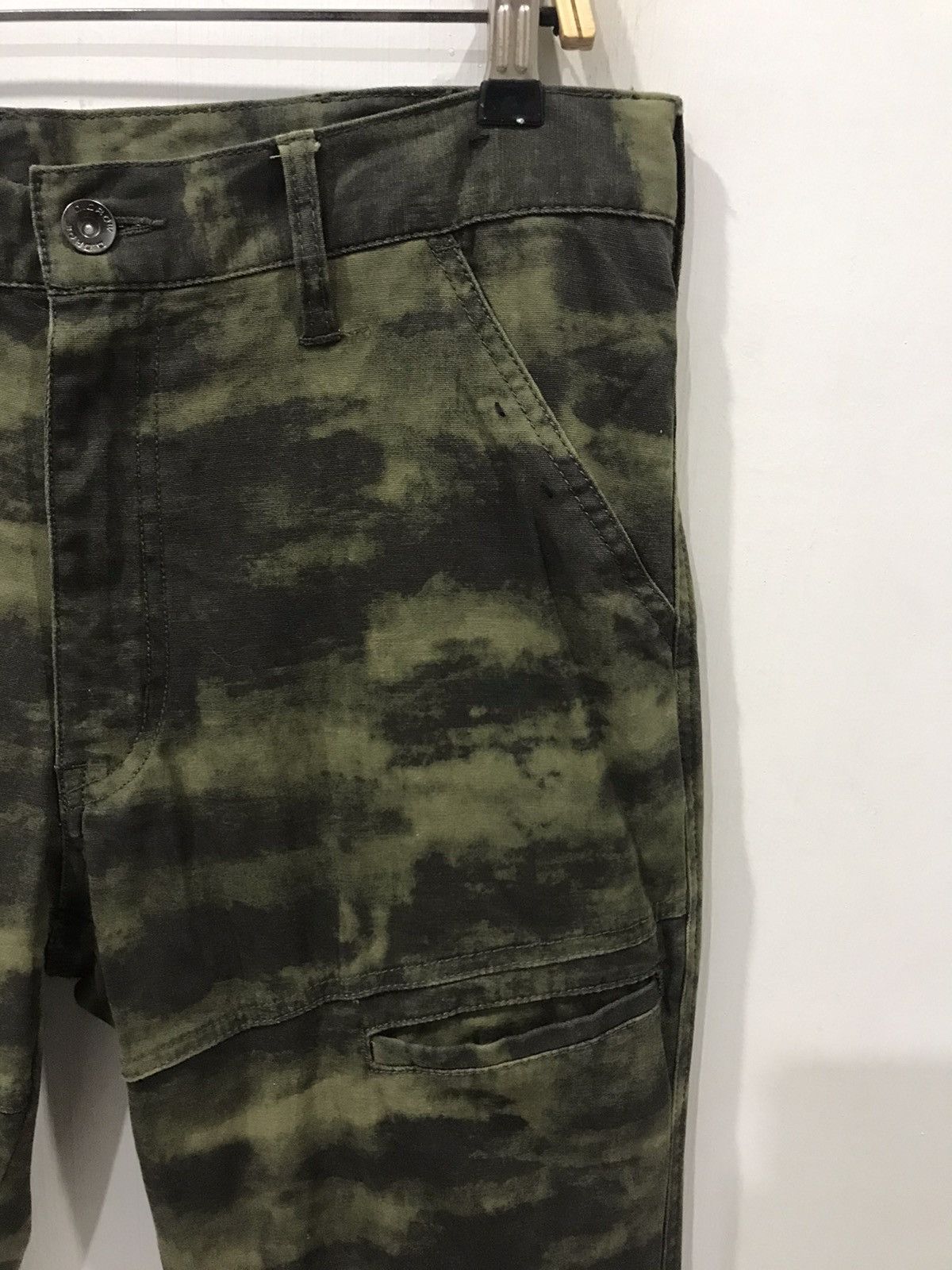 Designer × Japanese Brand D.GROW Japan Split Identity Cloudy Motive Art Cargo Pant Size US 34 / EU 50 - 2 Thumbnail