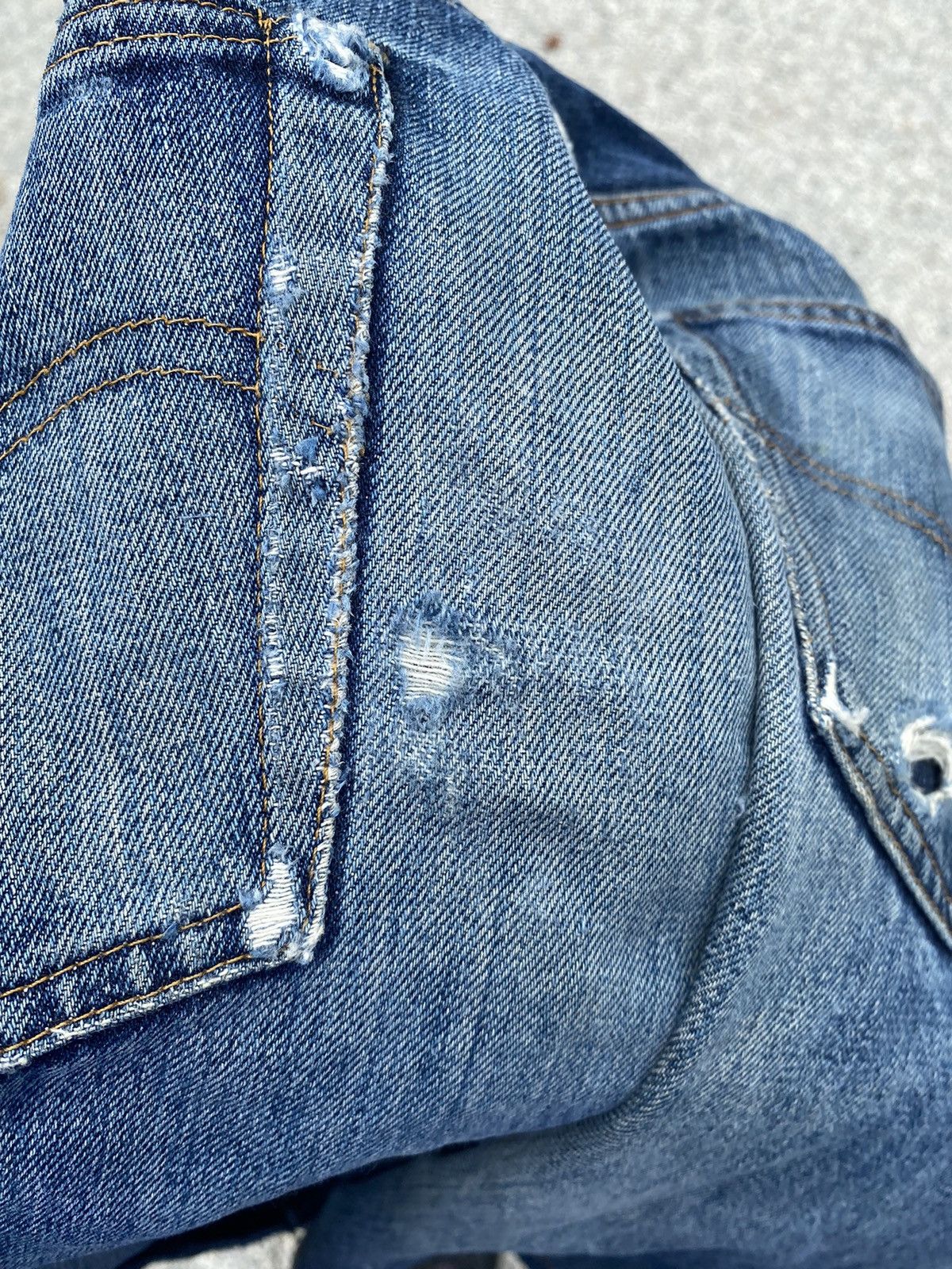 Levi's Vintage Clothing × Vintage Vintage Thrashed Levi’s 201 Big E Selvedge LVC Button 555 Size US 30 / EU 46 - 13 Thumbnail
