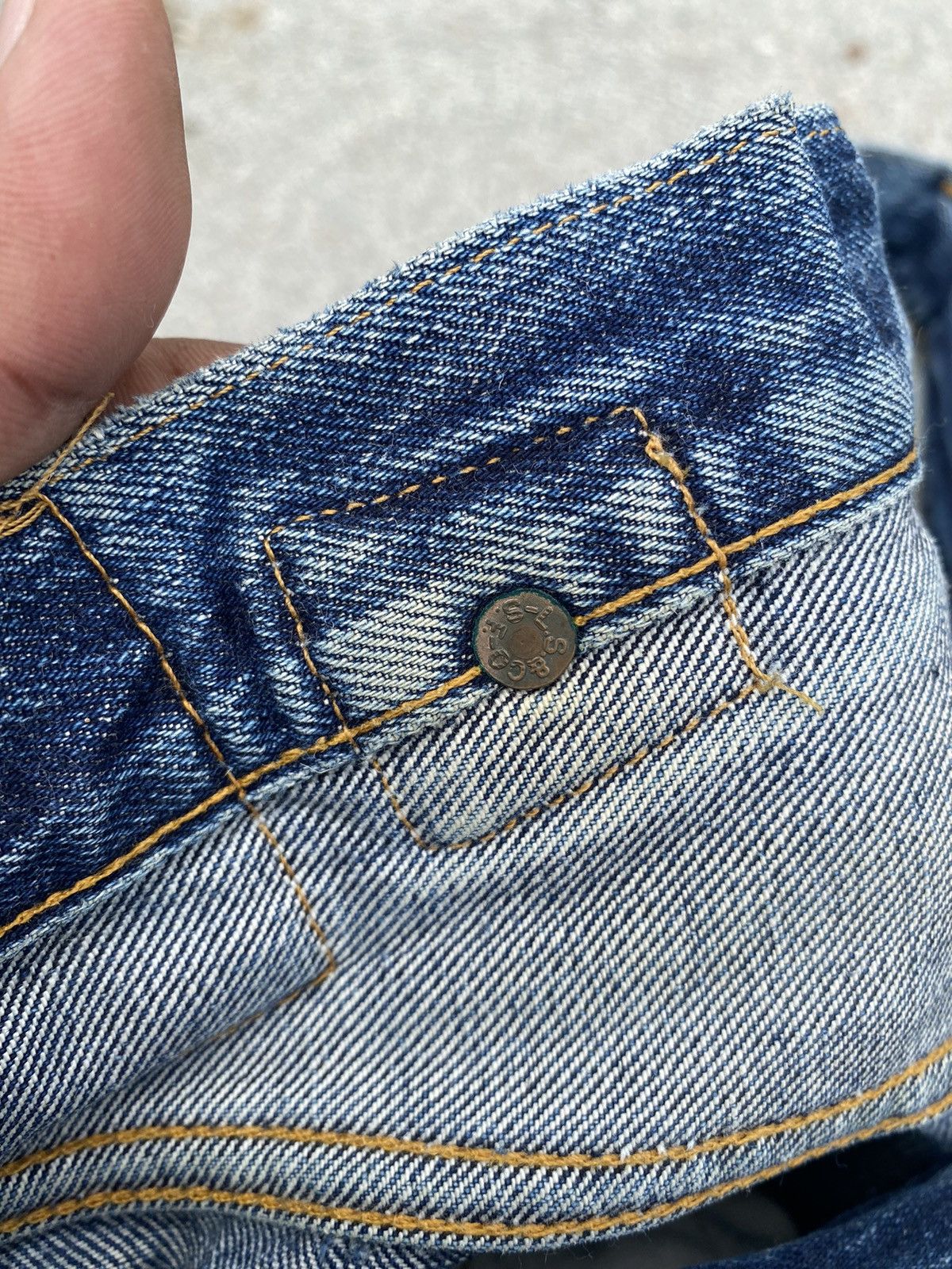 Levi's Vintage Clothing × Vintage Vintage Thrashed Levi’s 201 Big E Selvedge LVC Button 555 Size US 30 / EU 46 - 12 Thumbnail