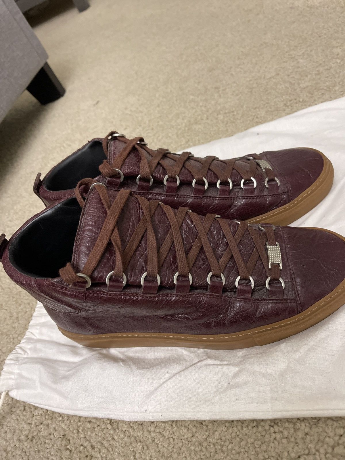 balenciaga arena maroon