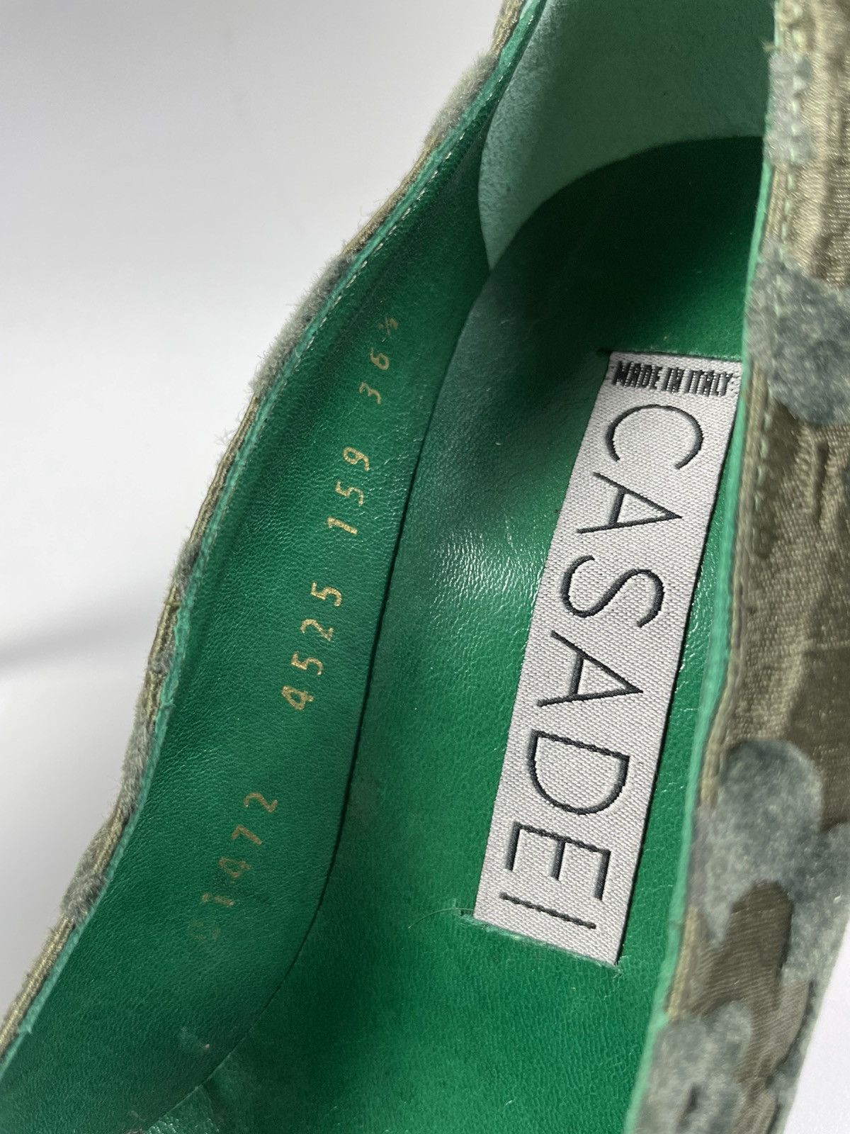Casedei Casadei Velour Engraved Heels size 36,5 Size US 6.5 / IT 36.5 - 7 Thumbnail