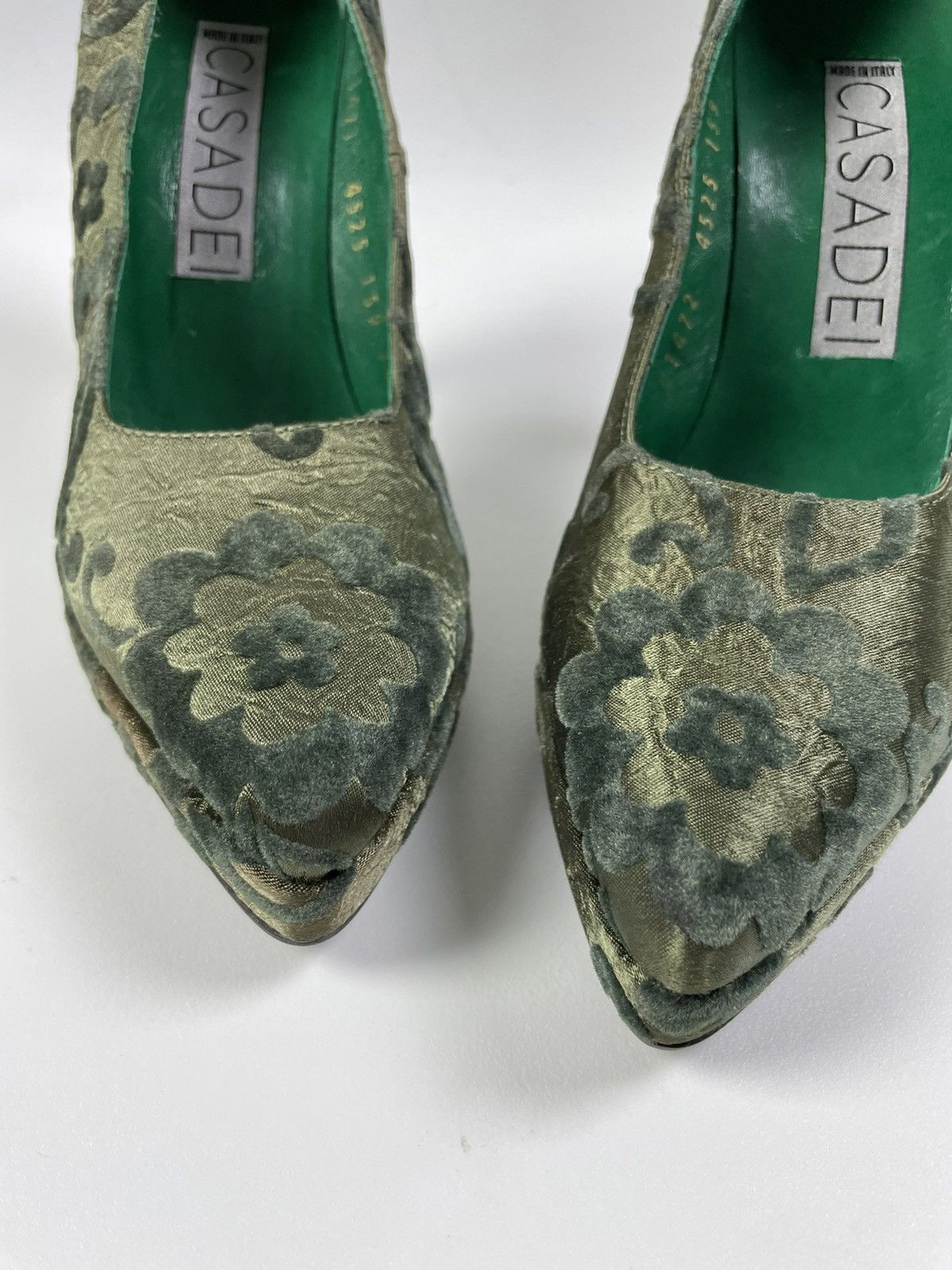 Casedei Casadei Velour Engraved Heels size 36,5 Size US 6.5 / IT 36.5 - 5 Thumbnail