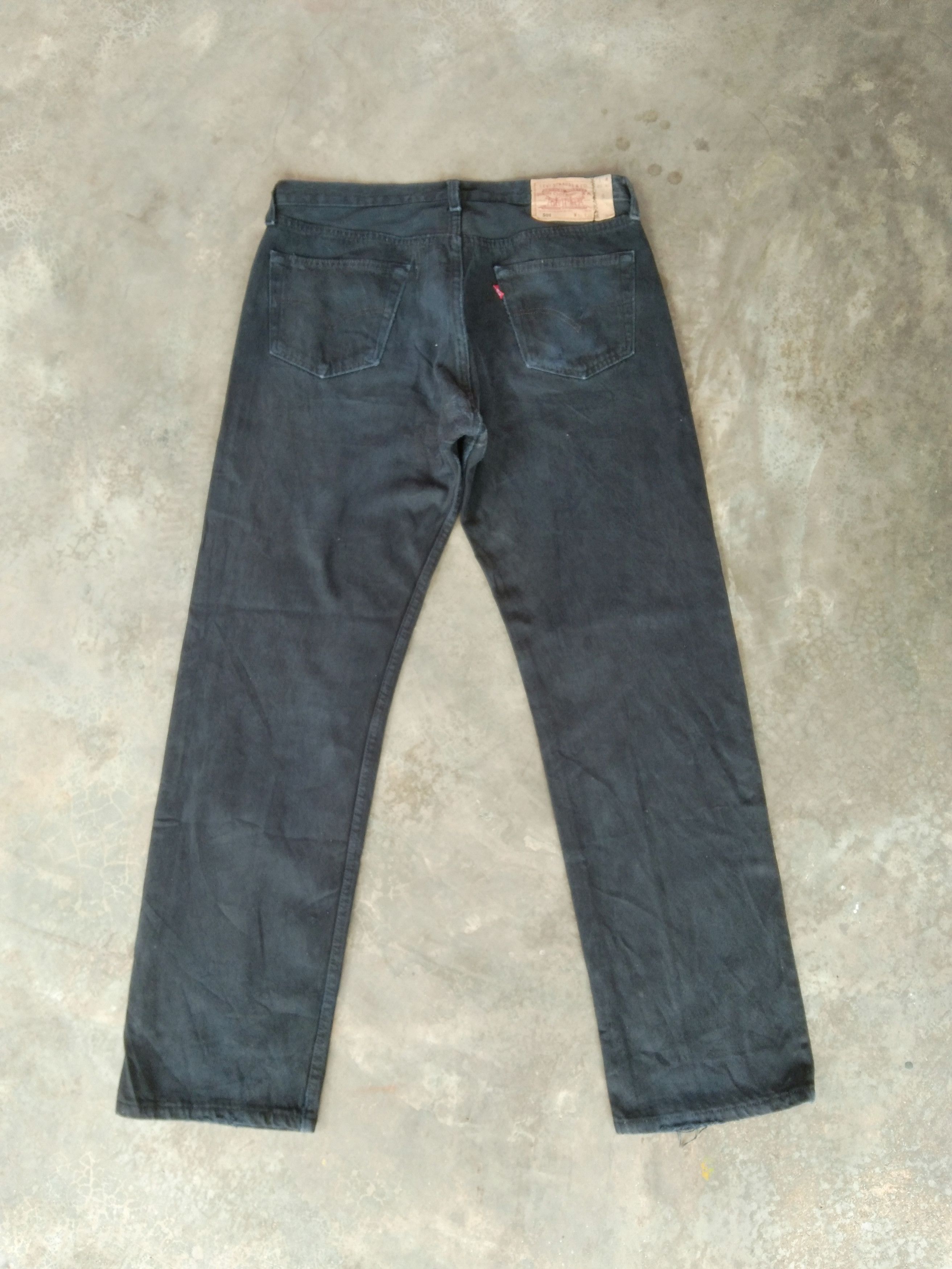 Levi's × Vintage Vintage Levis 501 Black Distressed Jeans 36x32 Size US 36 / EU 52 - 2 Thumbnail