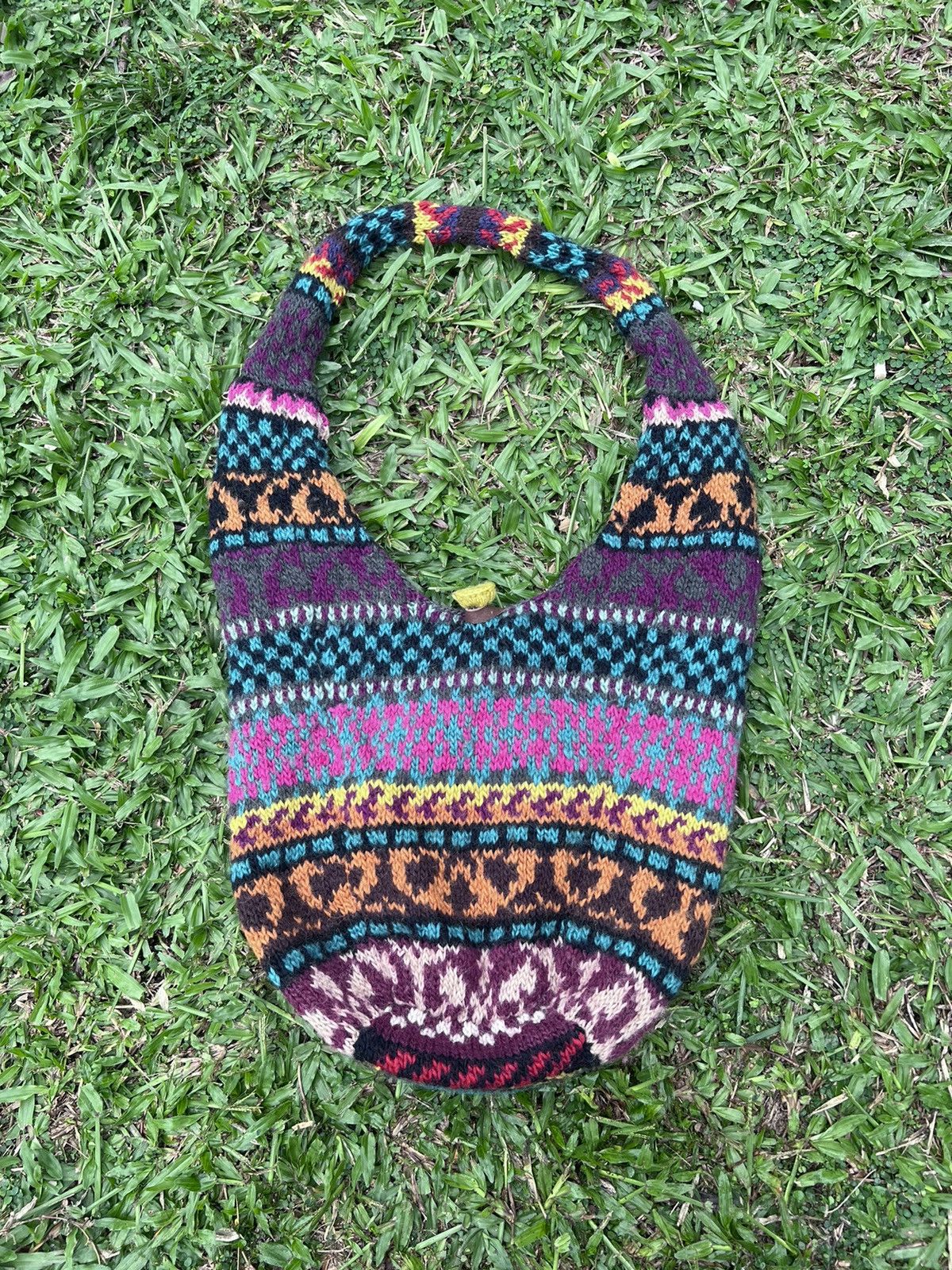 Vintage VINTAGE 90’s NAVAJO SLING BAG Size ONE SIZE - 1 Thumbnail