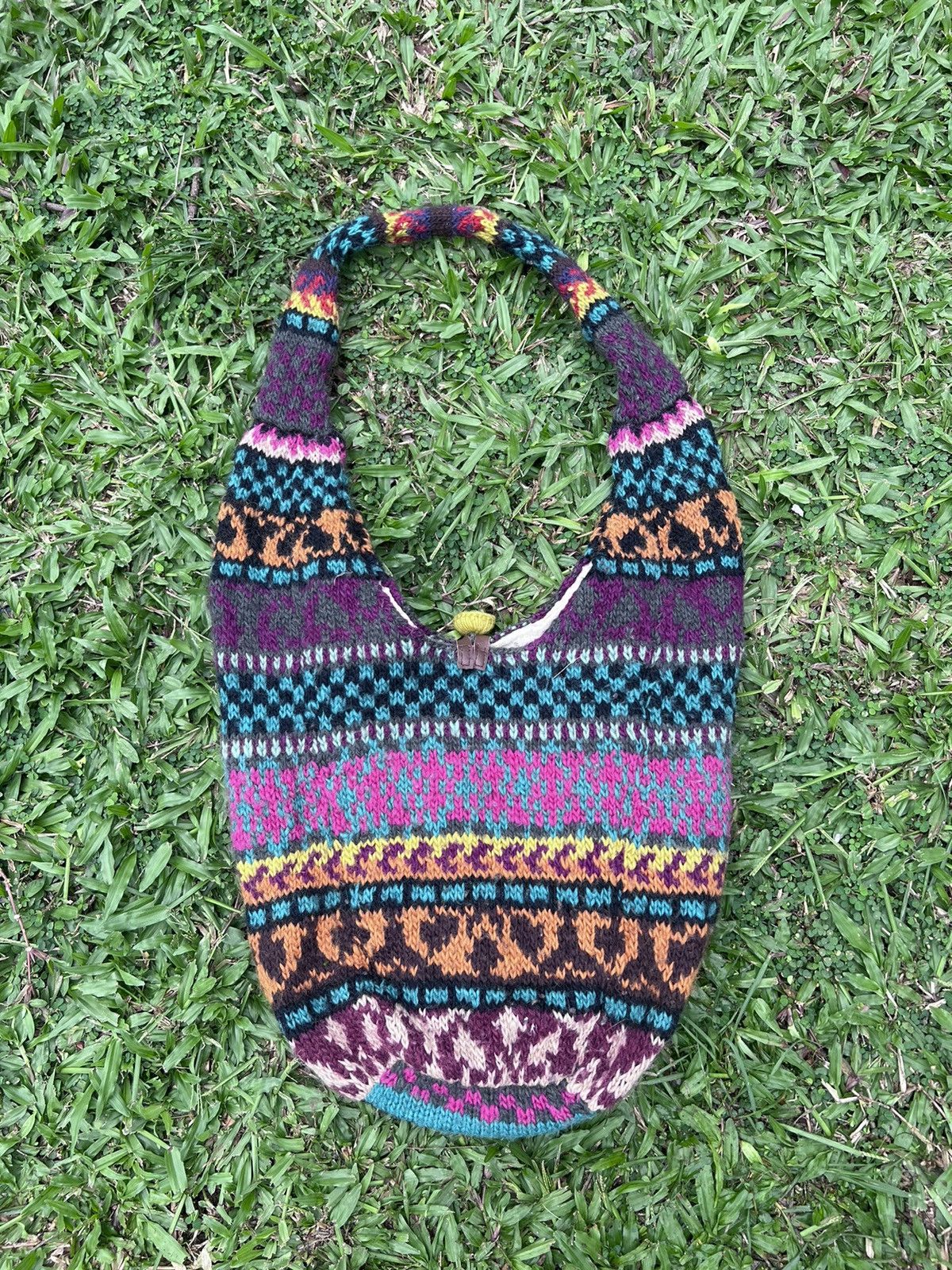 Vintage VINTAGE 90’s NAVAJO SLING BAG Size ONE SIZE - 7 Thumbnail