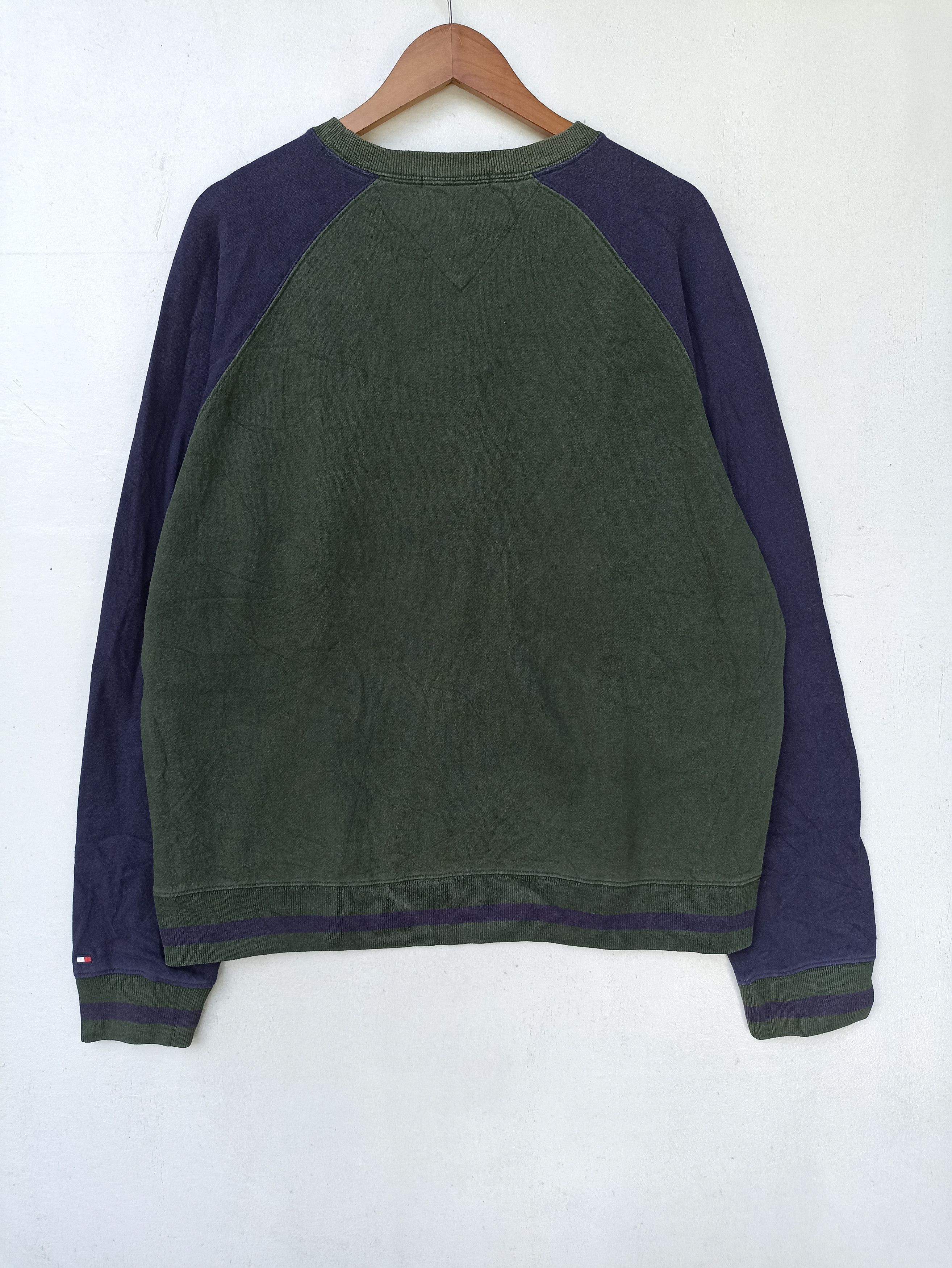 Tommy Hilfiger Vintage Tommy Hilfiger sweatshirt spell out Size US L / EU 52-54 / 3 - 4 Thumbnail