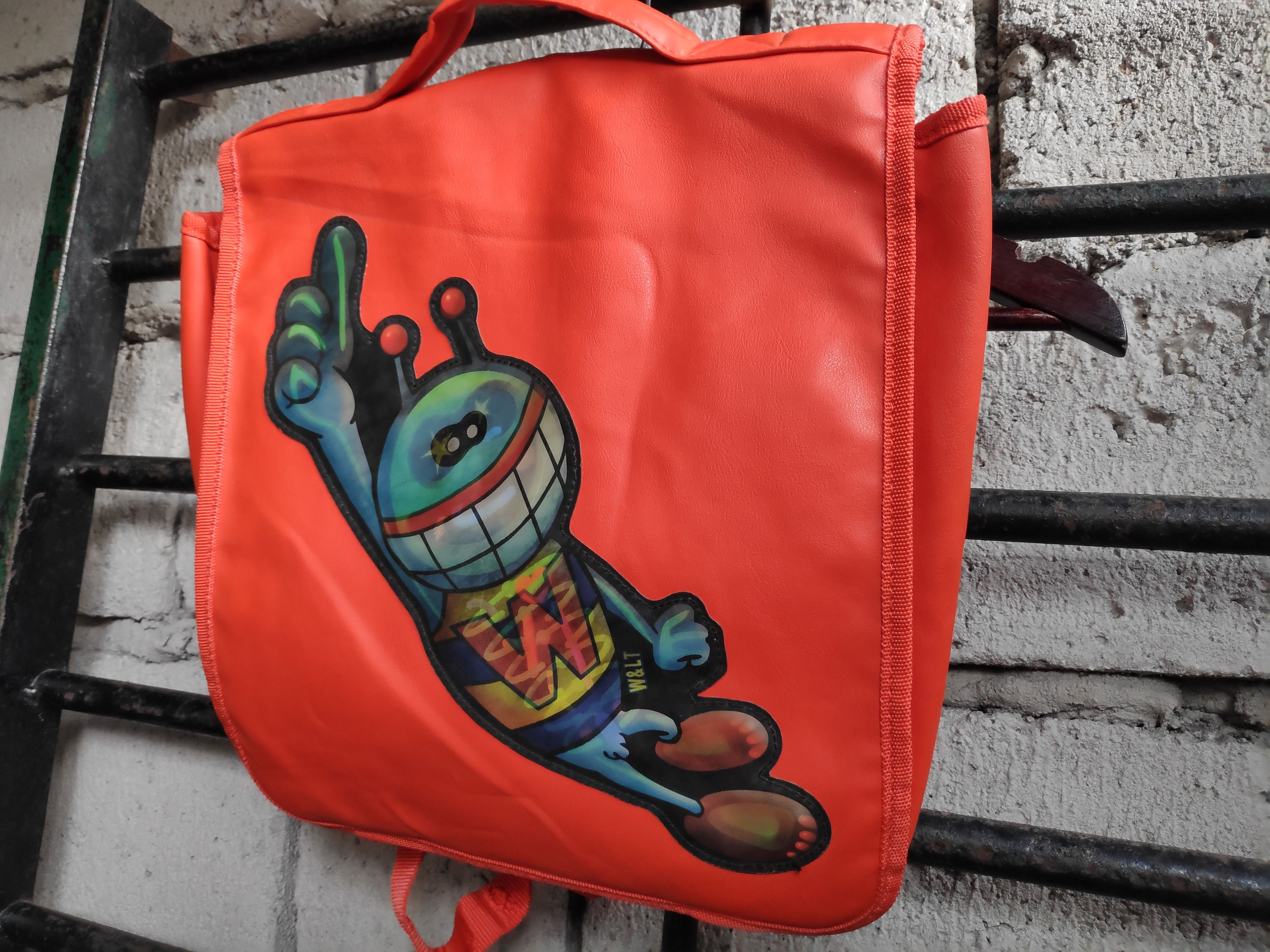〜00s walter van beirendonck bag Walter Van Beirendonck W&LT neon green hologram bag — 1994