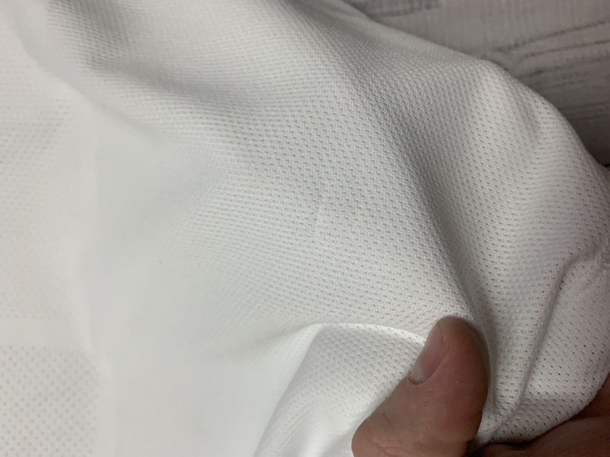 Other Soccer jersey Liverpool white away size L Size US L / EU 52-54 / 3 - 9 Thumbnail