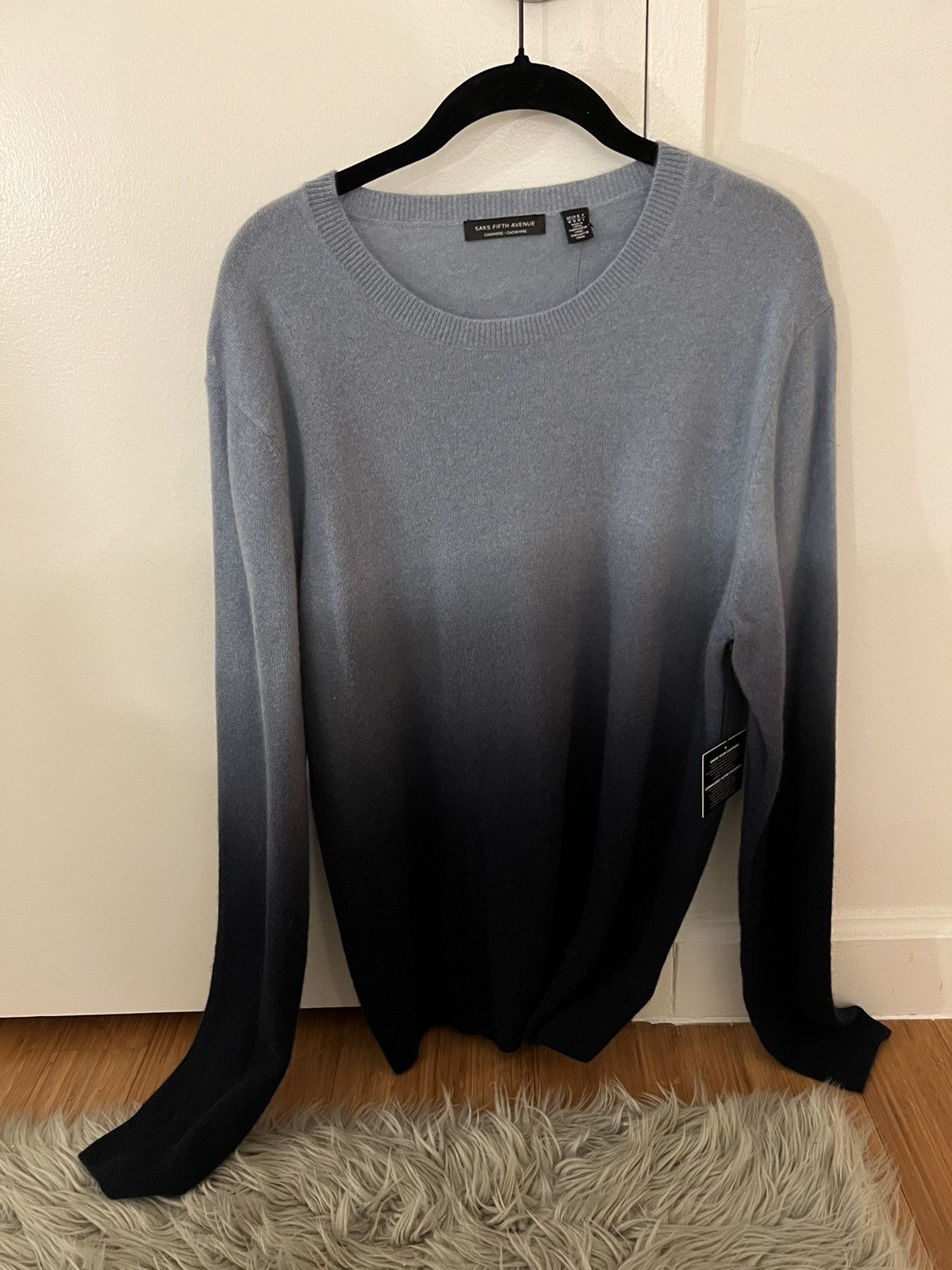 Saks Fifth Avenue Sak’s Fifth Ave Cashmere Crew Size US M / EU 48-50 / 2 - 1 Thumbnail