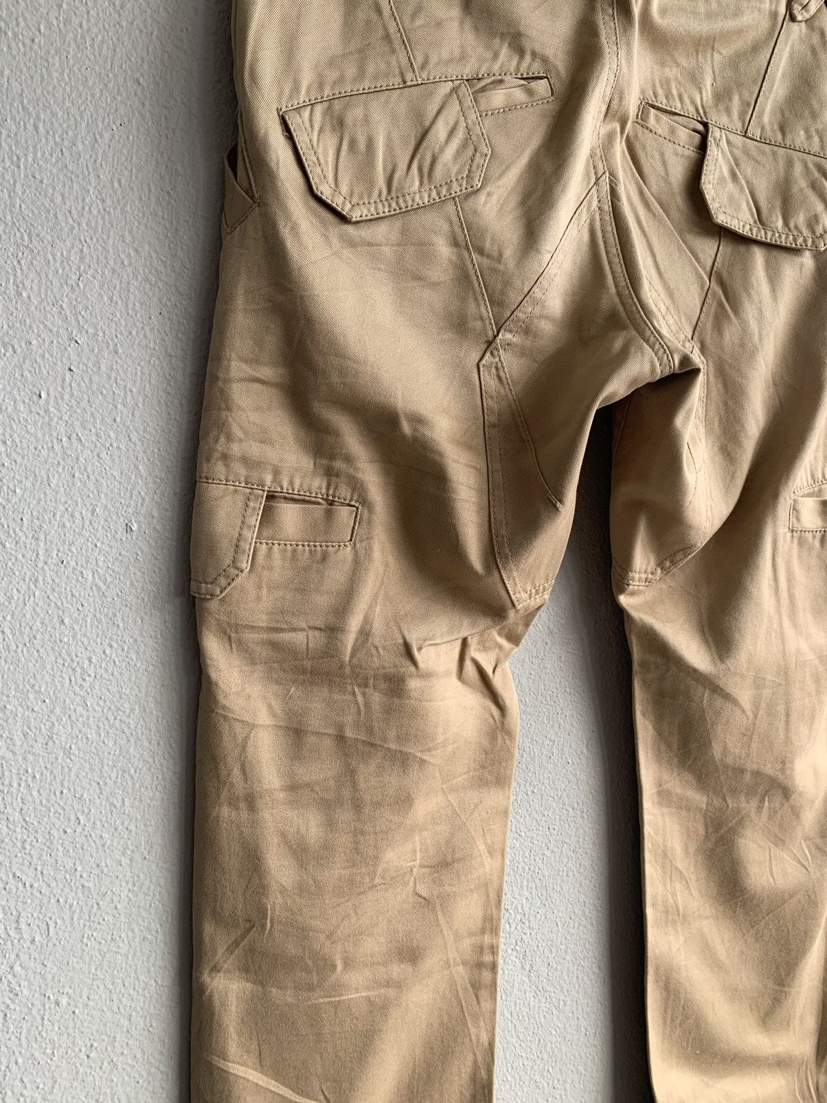 Designer × Neil Barrett BLACK BARRET BY NEIL BARRET MULTIPOCKET CARGO PANTS Size US 31 - 8 Thumbnail