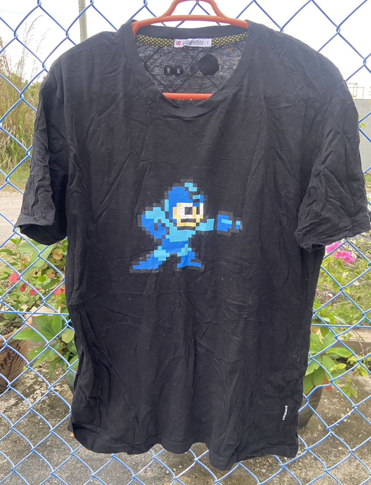 Uniqlo Uniqlo x Capcom Brick Game Logo | Grailed
