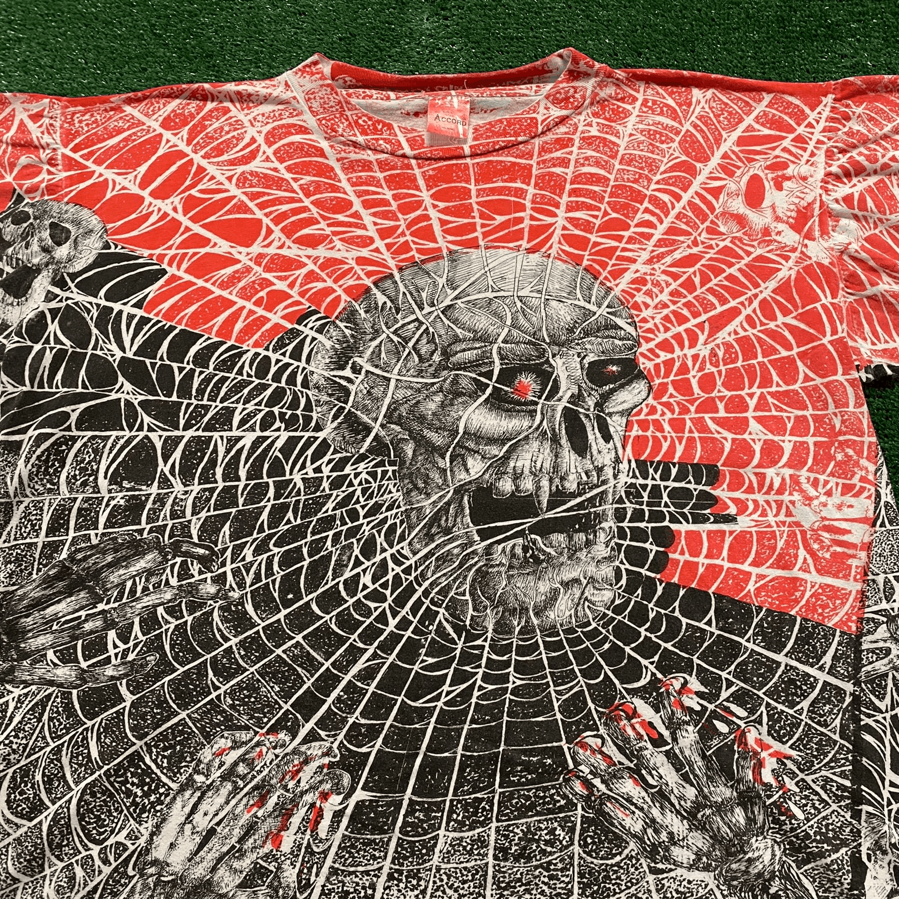Vintage Skull Spiderweb Vintage 90s Punk T-Shirt Size US L / EU 52-54 / 3 - 2 Thumbnail