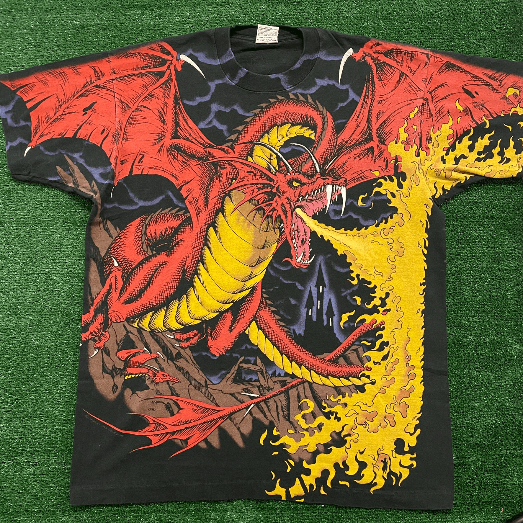 image of Liquid Blue Dragon Knight Vintage 90's T-Shirt in Black, Men's (Size XL)