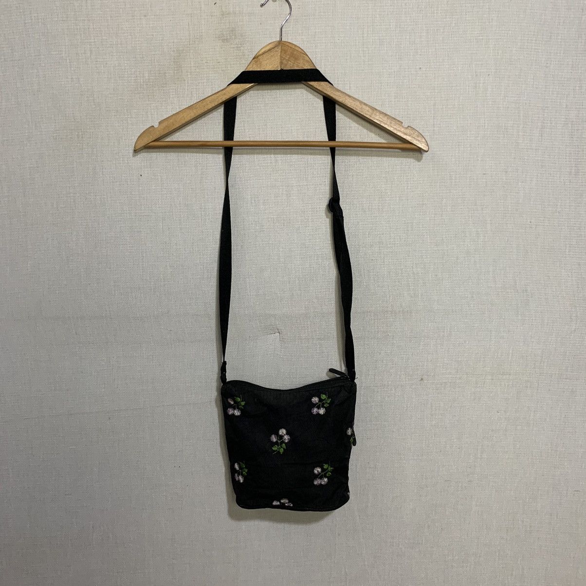 LeSportsac Shoulder bag lesportsac black color floral design Size ONE SIZE - 2 Thumbnail