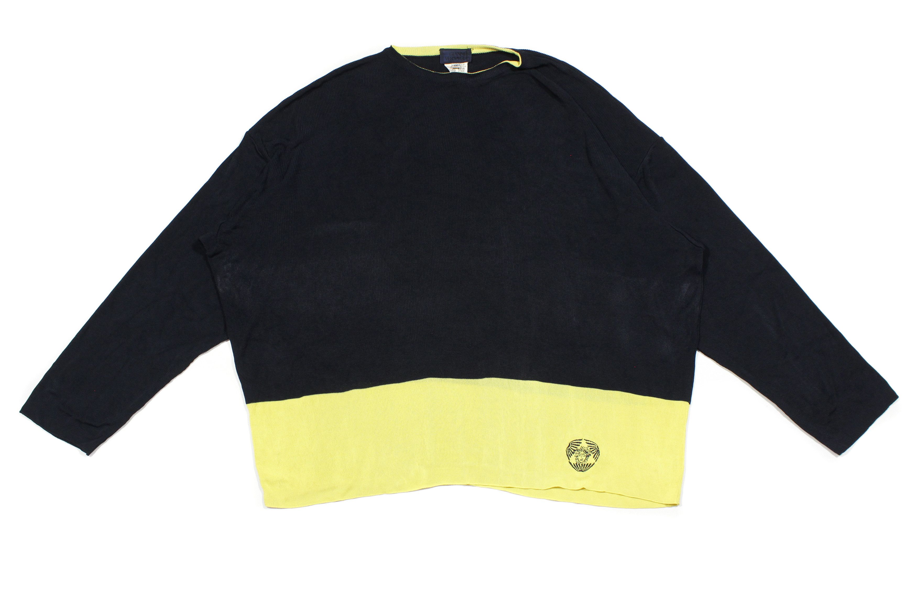 Versace Gianni Medusa Logo Oversize Light Stretch Knit Vintage Size US M / EU 48-50 / 2 - 1 Thumbnail