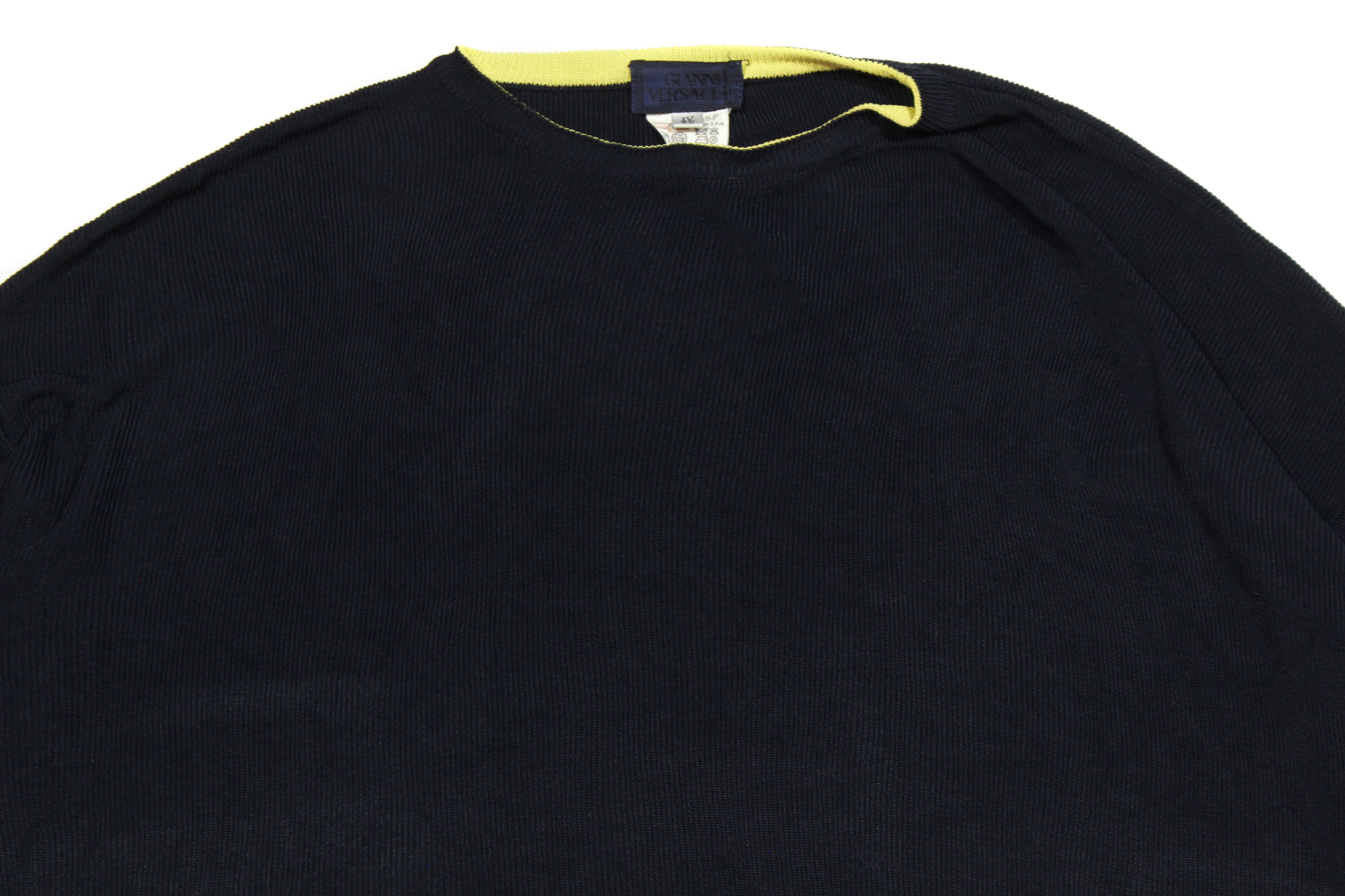 Versace Gianni Medusa Logo Oversize Light Stretch Knit Vintage Size US M / EU 48-50 / 2 - 3 Thumbnail