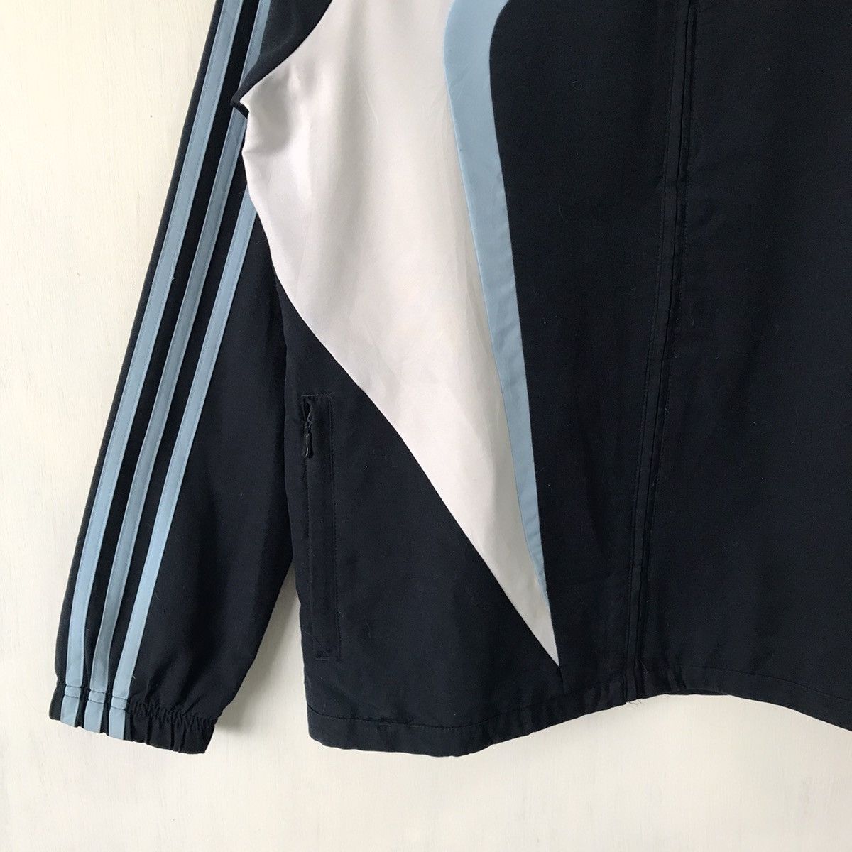 Adidas 💥Steals💥Adidas Real Madrid Jacket Size US L / EU 52-54 / 3 - 6 Thumbnail