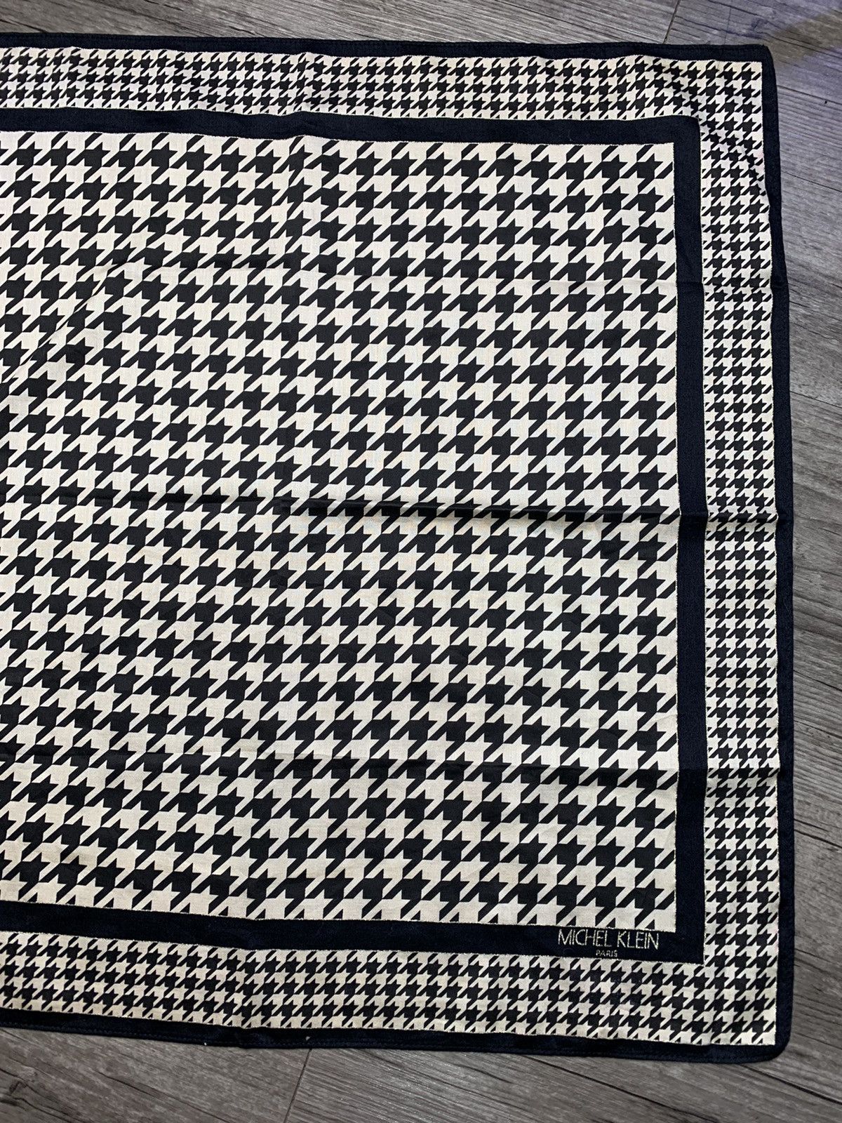 Michel Klein Michel Klein Handkerchief/Neckerchief/Bandana Size ONE SIZE - 4 Thumbnail