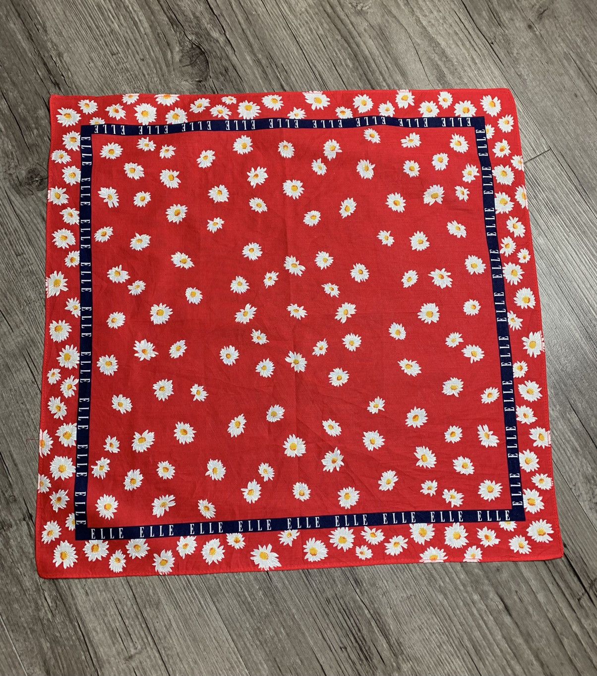 Vintage Elle Handkerchief/Neckerchief/Bandana Size ONE SIZE - 2 Thumbnail