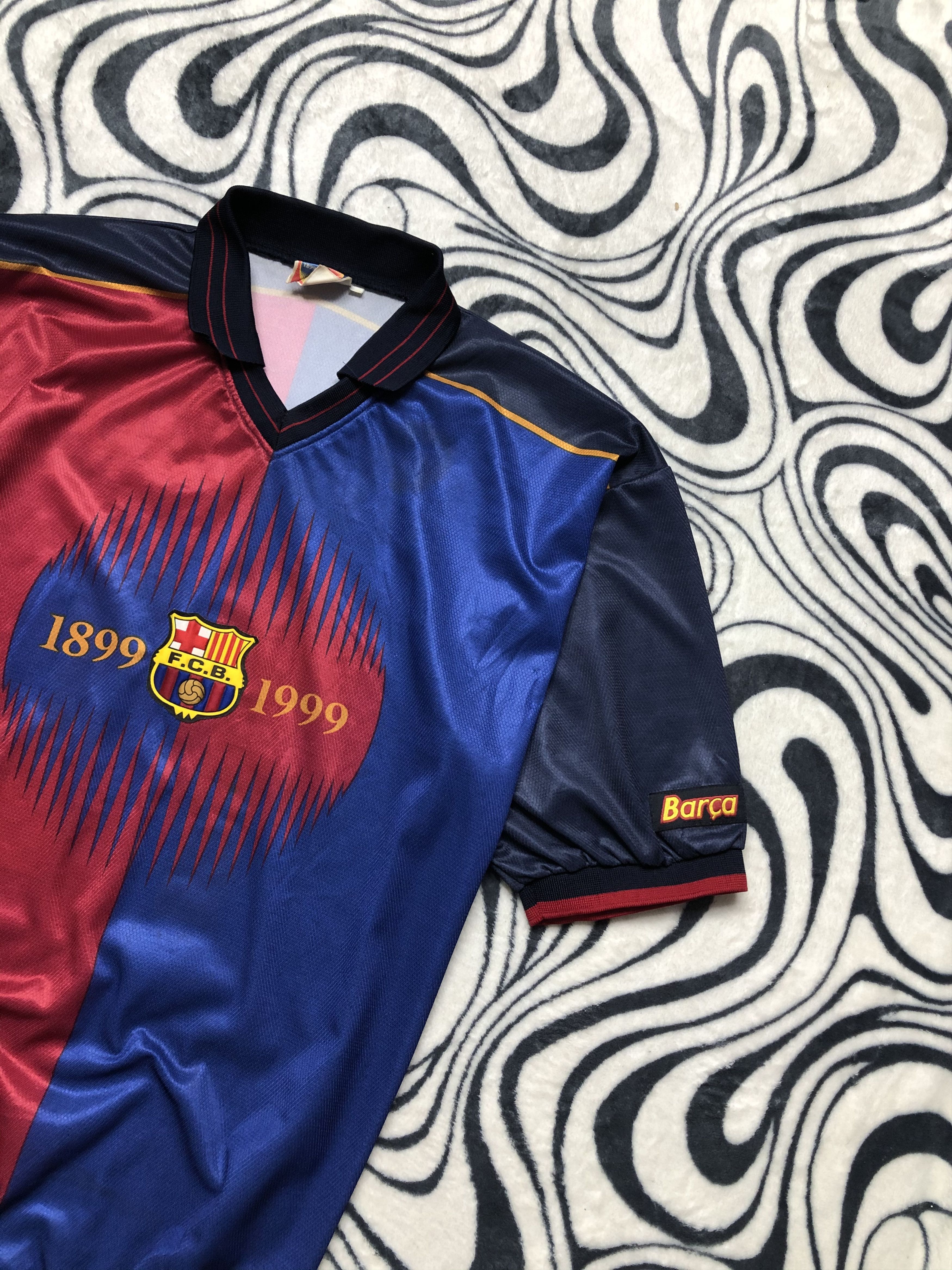 Vintage F.C. Barcelona "Rivaldo" 1999 Vintage Soccer Jersey T-shirt Size US XL / EU 56 / 4 - 2 Thumbnail