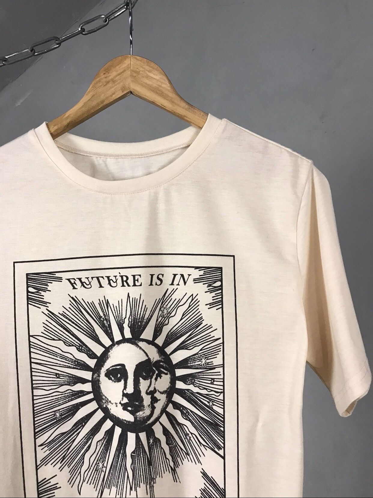 Other Future Is In Your Hands Art Streetwear Tee Size US XS / EU 42 / 0 - 2 Thumbnail
