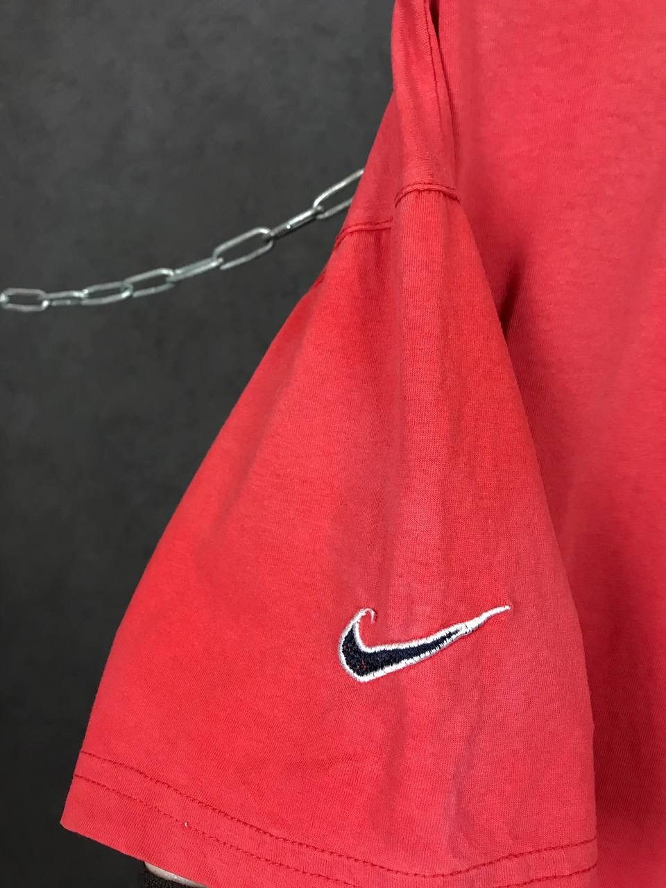 Nike × Vintage Nike swoosh streetwear vintage red tee Size US M / EU 48-50 / 2 - 6 Thumbnail