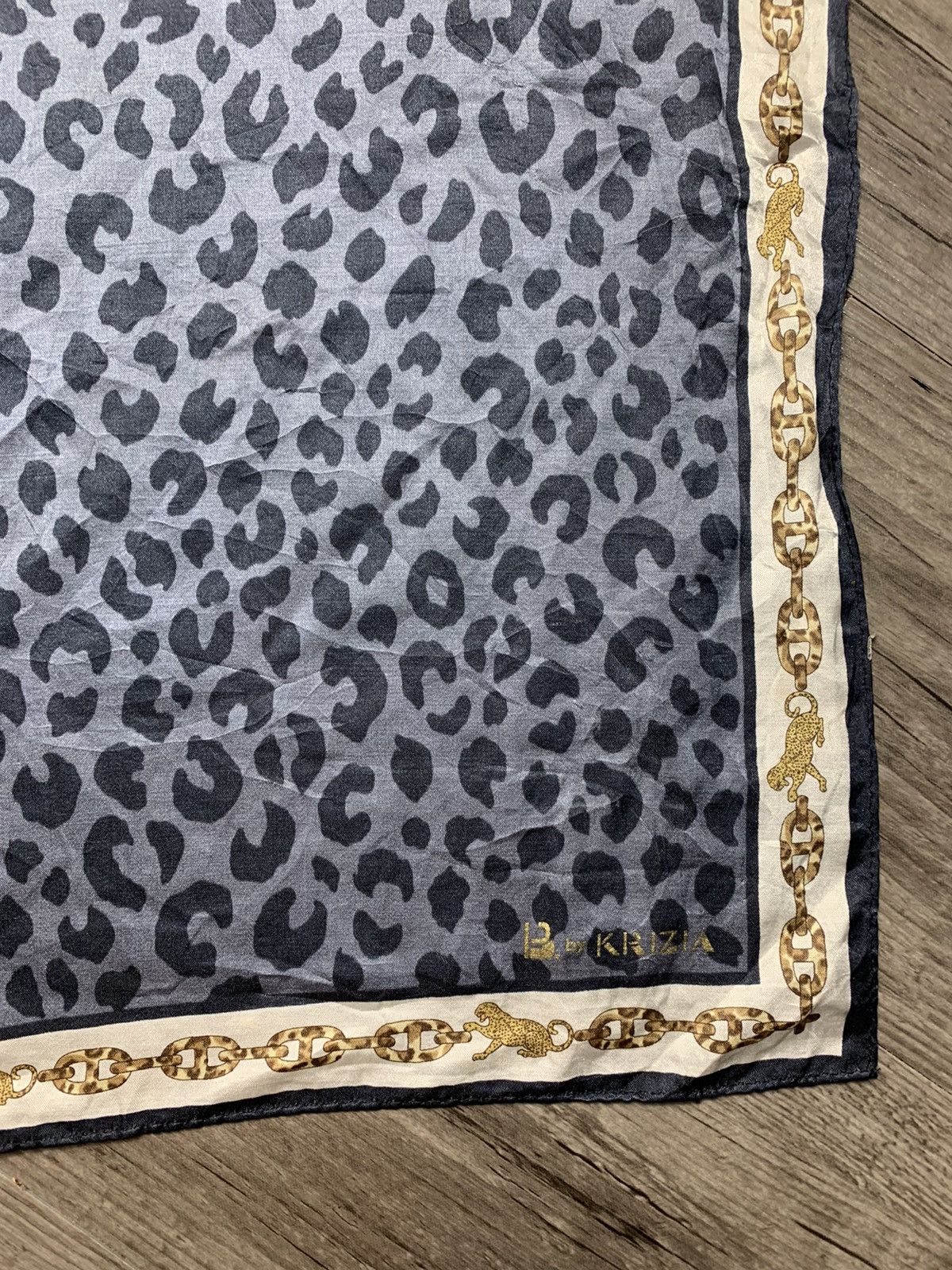 Vintage Art Style Handkerchief Bandana Neckerchief Size ONE SIZE - 3 Thumbnail