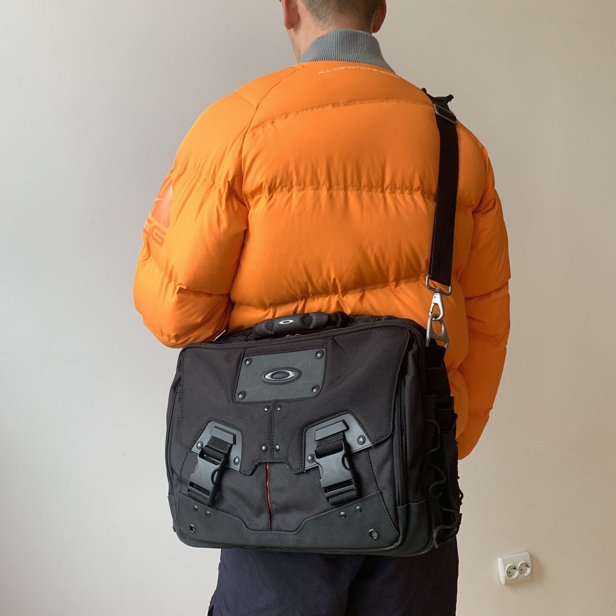 Oakley × Vintage 00s Oakley LapTop Software Messenger Bag | Grailed