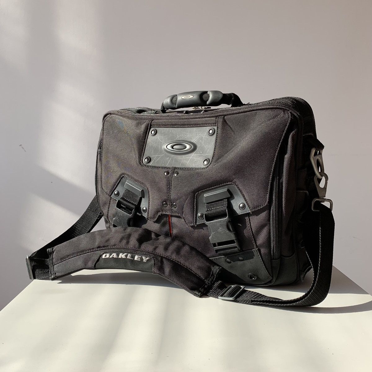 Oakley × Vintage 00s Oakley LapTop Software Messenger Bag | Grailed