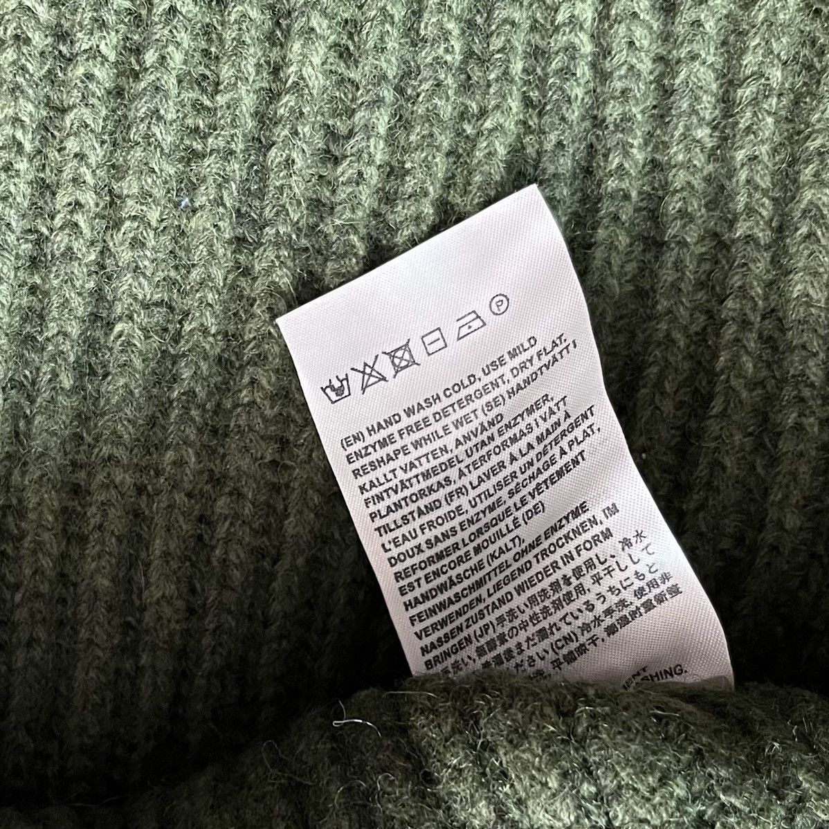 Acne Studios Chunky Oversize Wool Turtle Neck Sweater Size US S / EU 44-46 / 1 - 5 Thumbnail