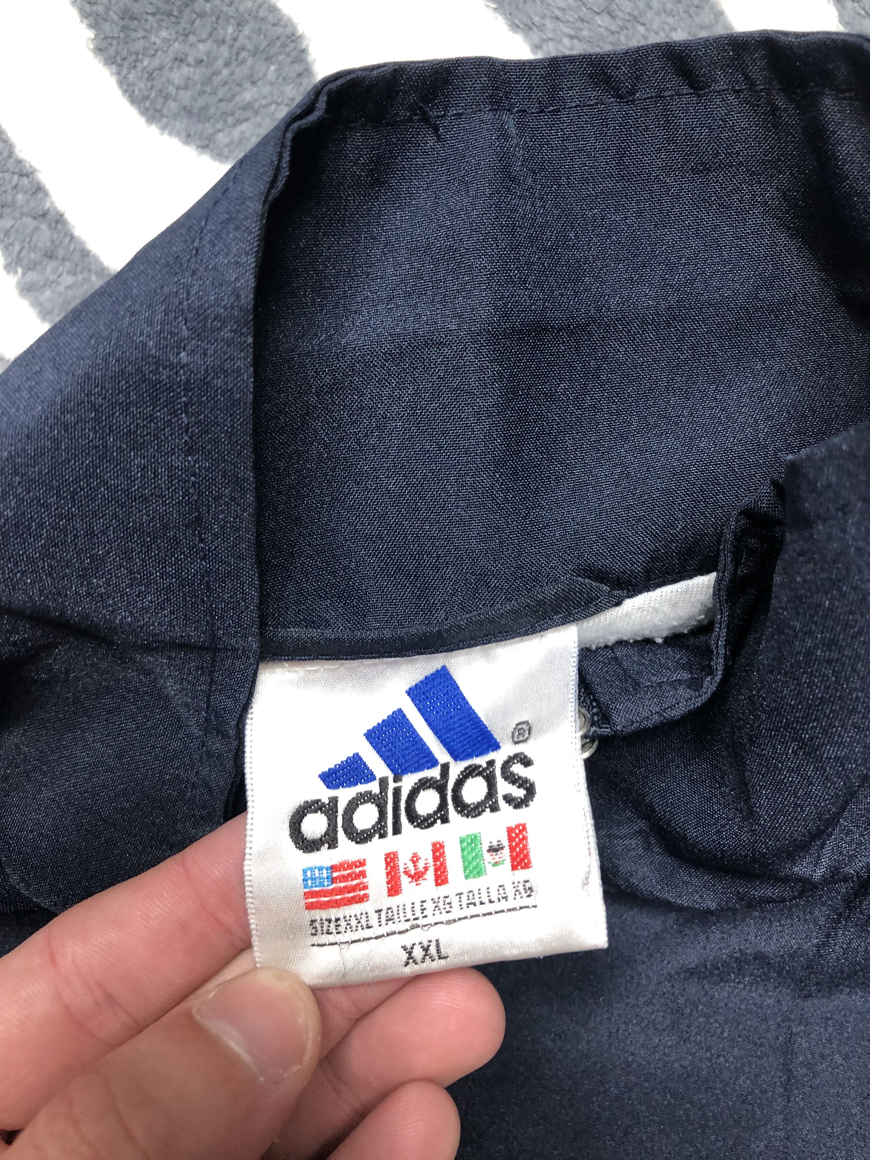 Adidas Adidas 90s Vintage Mens Nylon Track Top Jacket Drill style Size US XXL / EU 58 / 5 - 4 Thumbnail