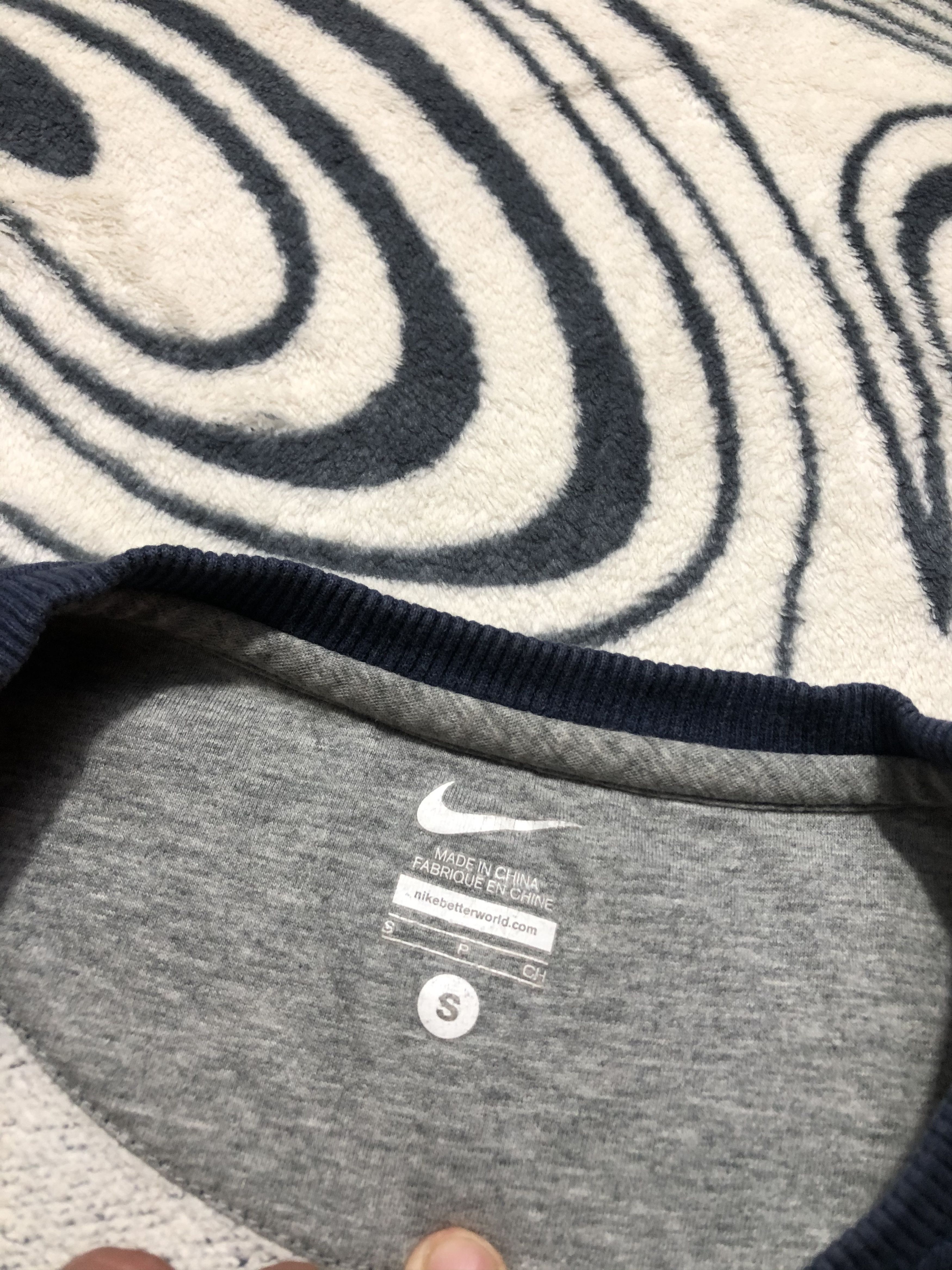 Nike Nike Vintage Mens Sweatshirt Y2K Size US M / EU 48-50 / 2 - 6 Thumbnail