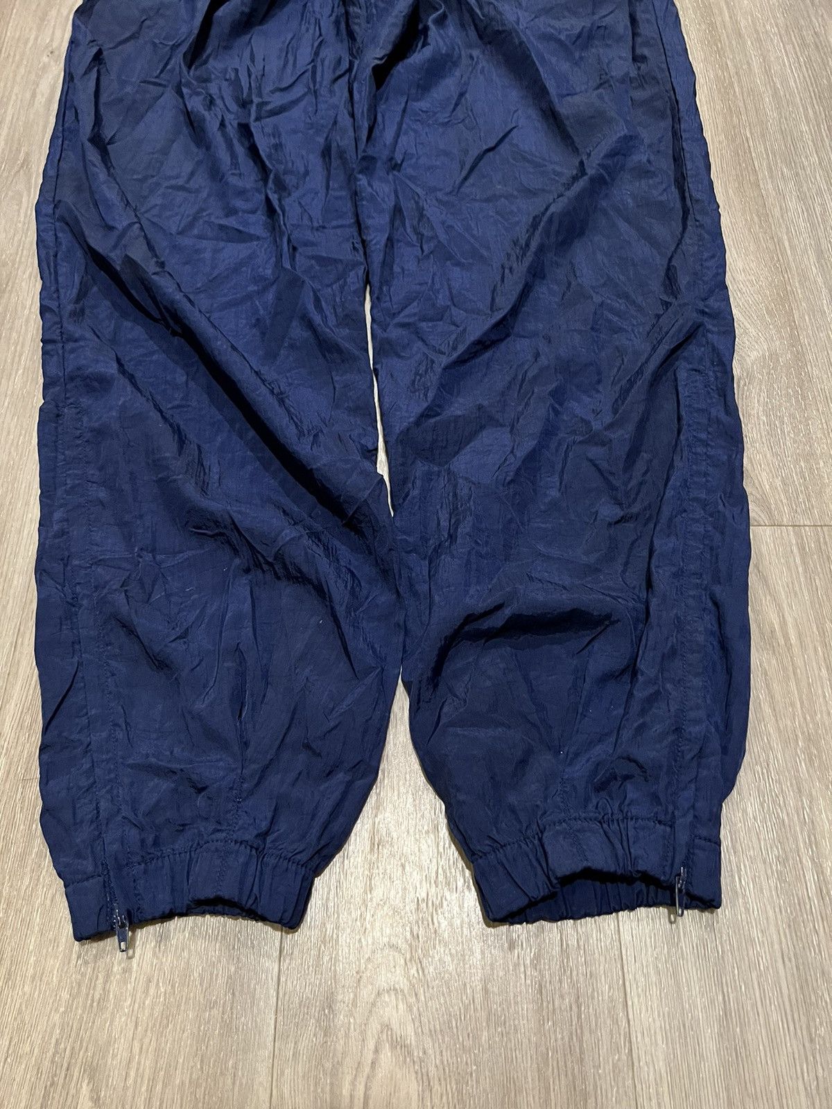 Nike × Vintage Vintage Nike Track Pants Embroidered Joggers Nylon Medium Size US 32 / EU 48 - 7 Thumbnail
