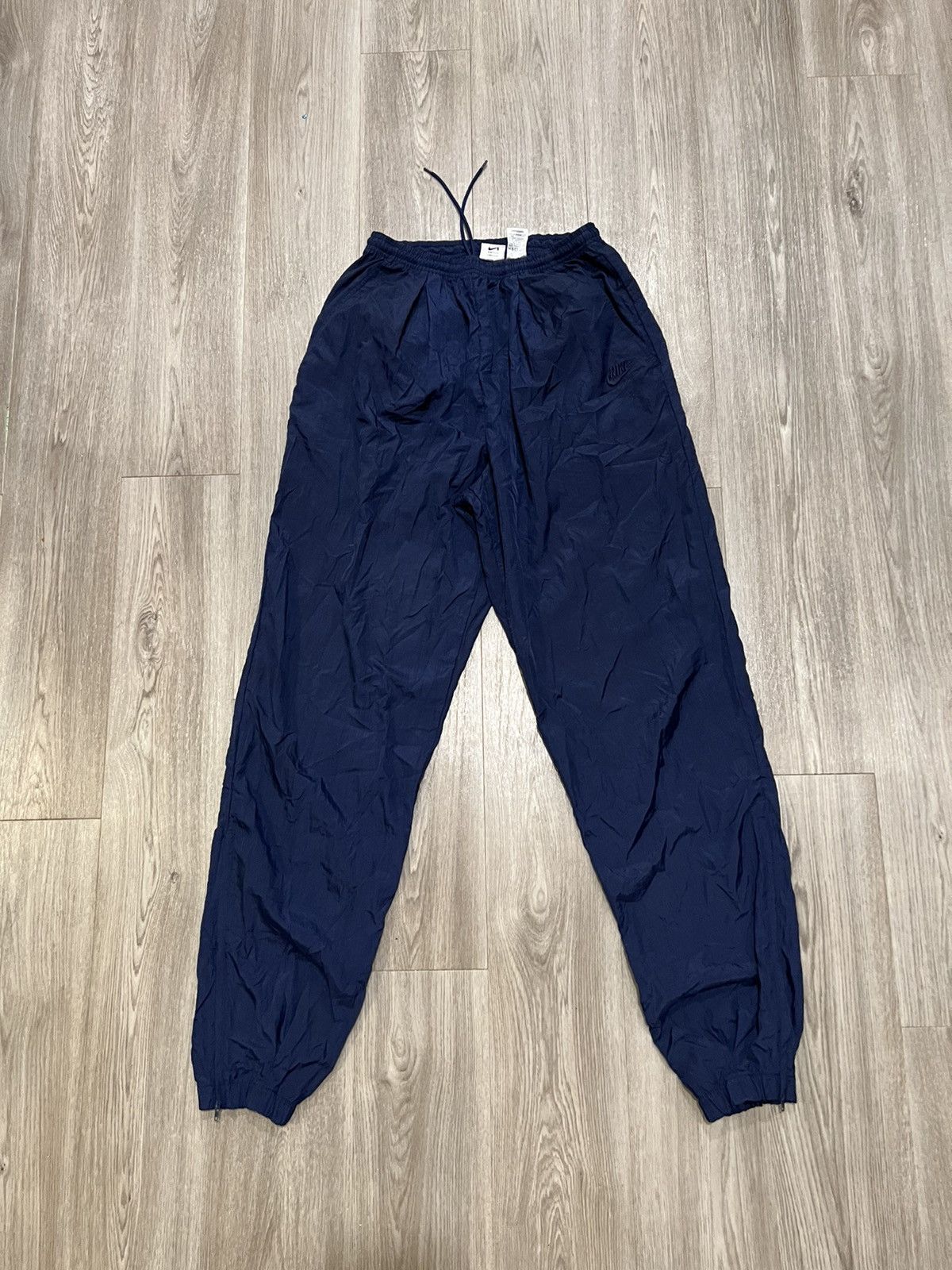 Nike × Vintage Vintage Nike Track Pants Embroidered Joggers Nylon Medium Size US 32 / EU 48 - 3 Thumbnail