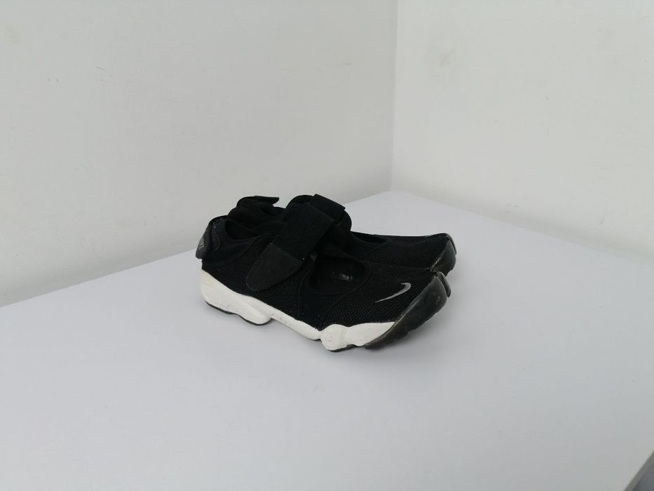 mens nike air rift split toe trainers