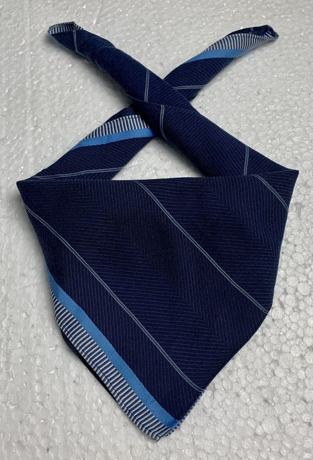 Issey Miyake Issey Miyake Handkerchief / Neckerchief / Bandana Size ONE SIZE - 1 Thumbnail