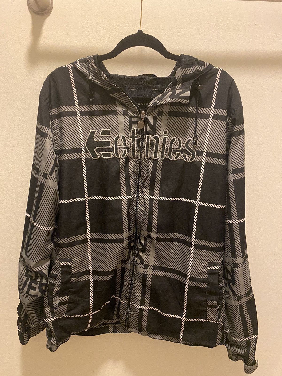 Vintage Etnies Lightlayer Black/White Geometric Skate Jacket