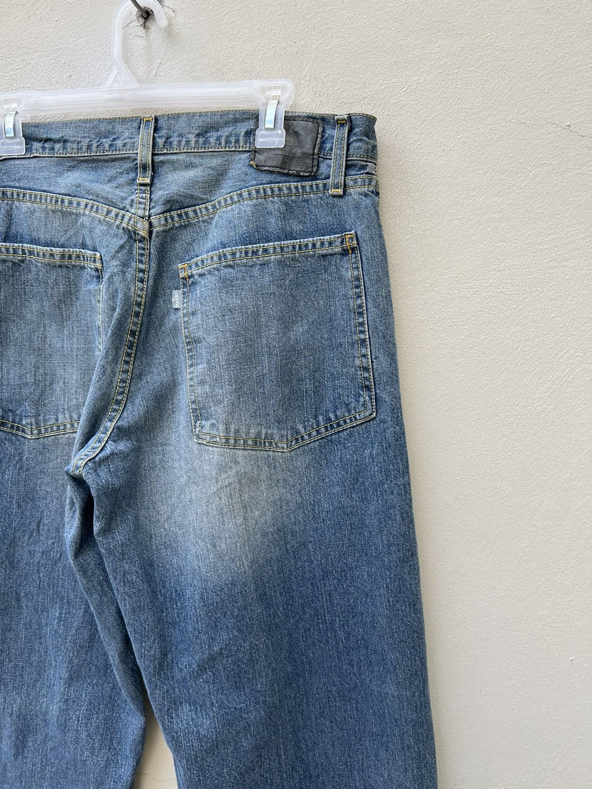 Levi's × Vintage Vintage 2004 Levi’s Silvertab Faded Denim Baggy Jeans Size US 33 - 17 Thumbnail