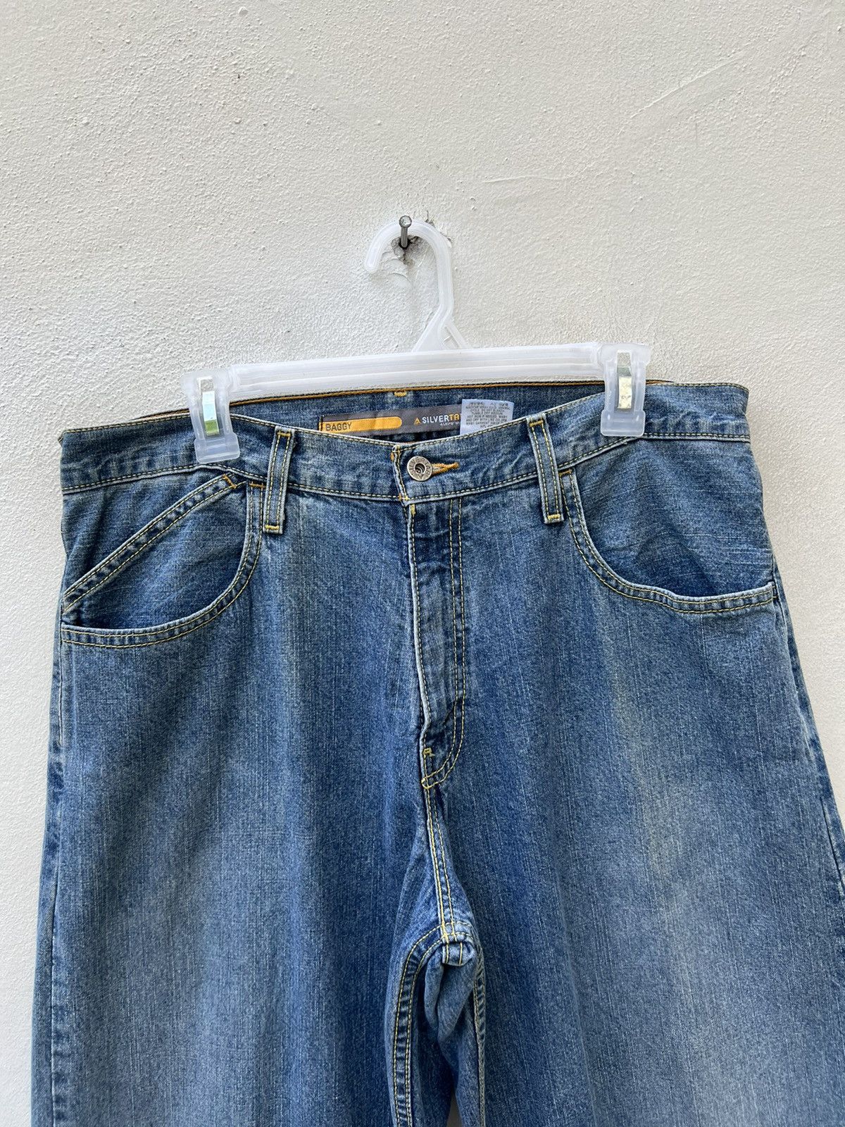 Levi's × Vintage Vintage 2004 Levi’s Silvertab Faded Denim Baggy Jeans Size US 33 - 7 Thumbnail