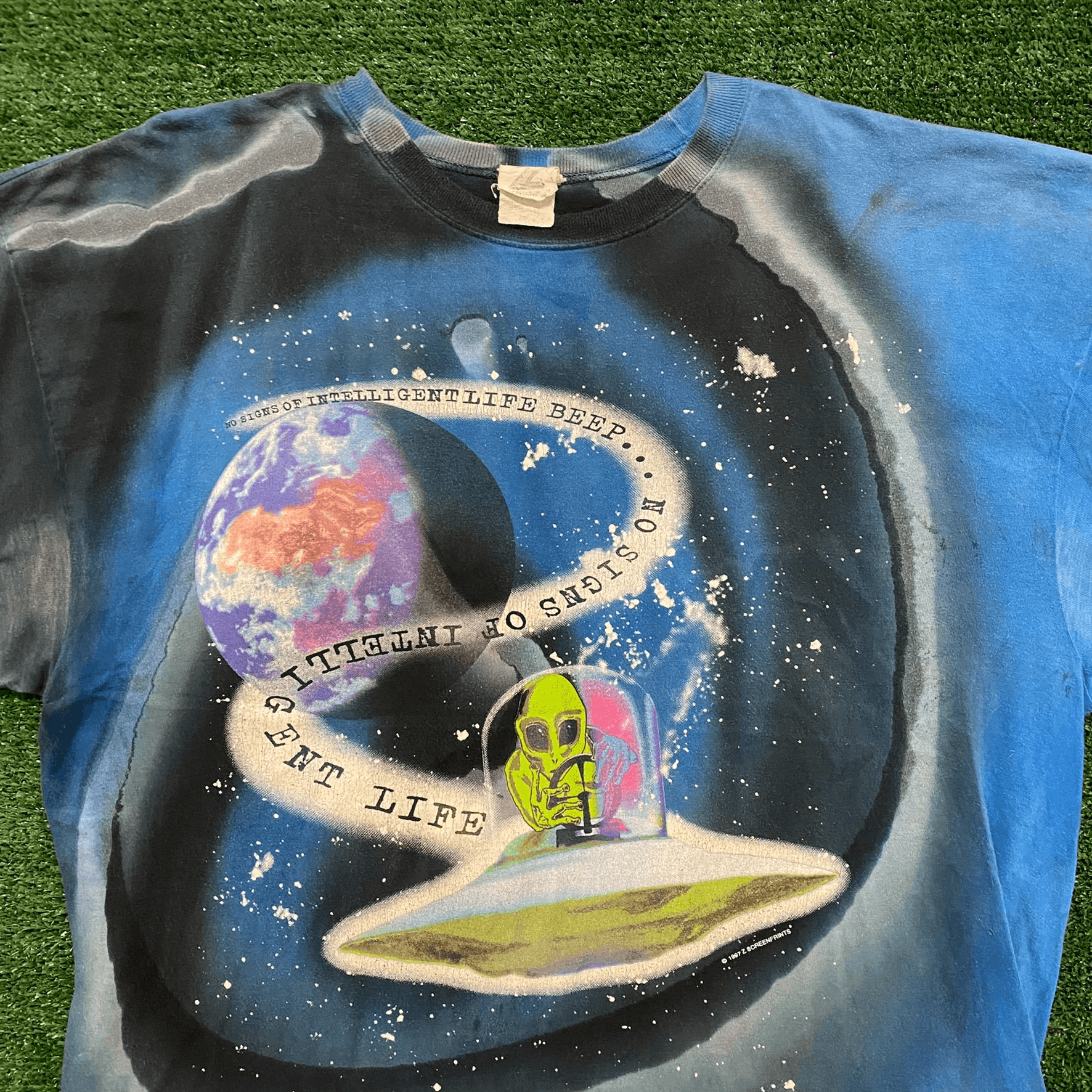 Vintage Extraterrestrial Alien Vintage 90s Space T-Shirt Size US XXL / EU 58 / 5 - 2 Thumbnail