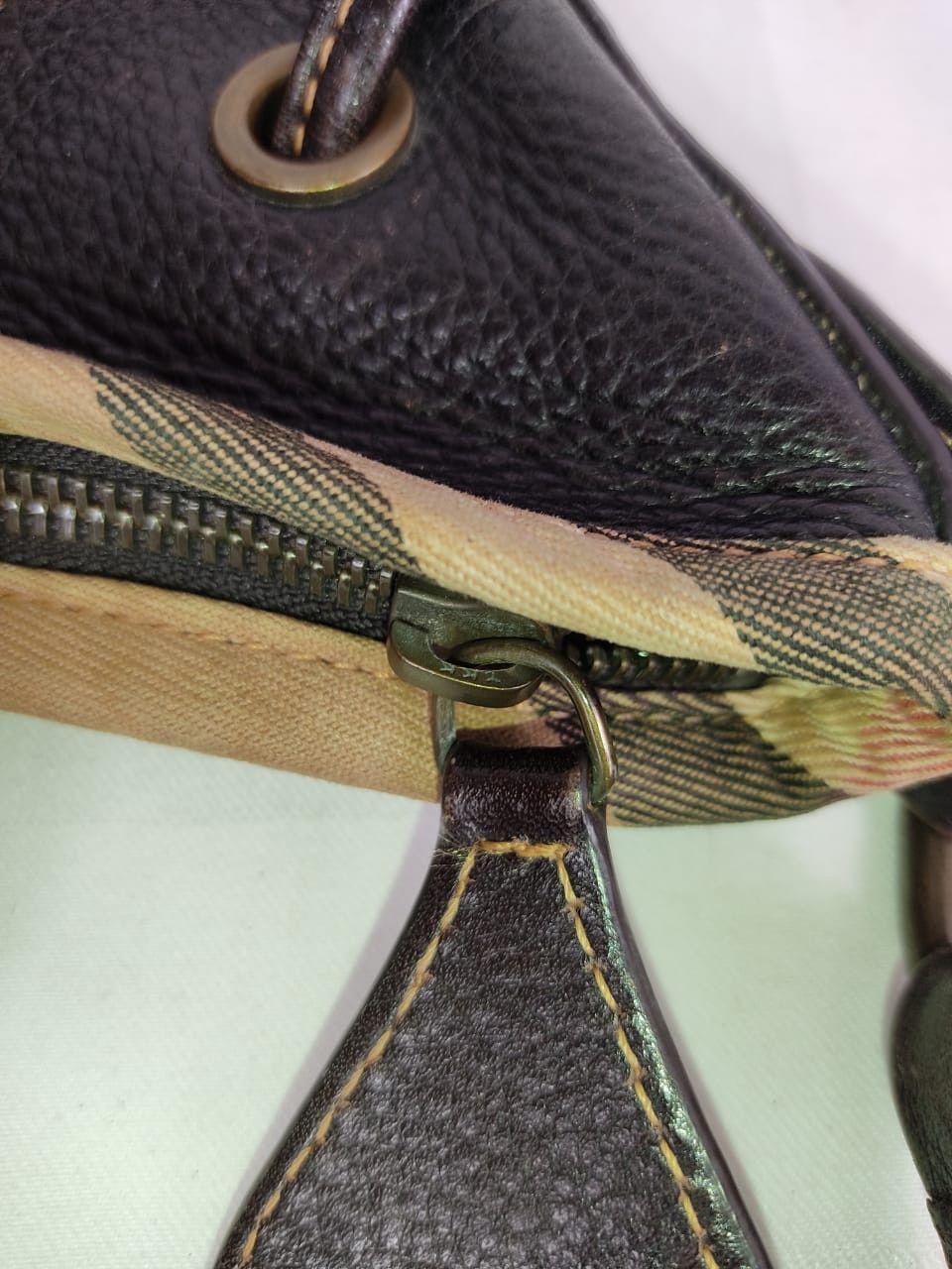 Burberry × Designer Burberry Hobo Leather Handbag Size ONE SIZE - 14 Thumbnail