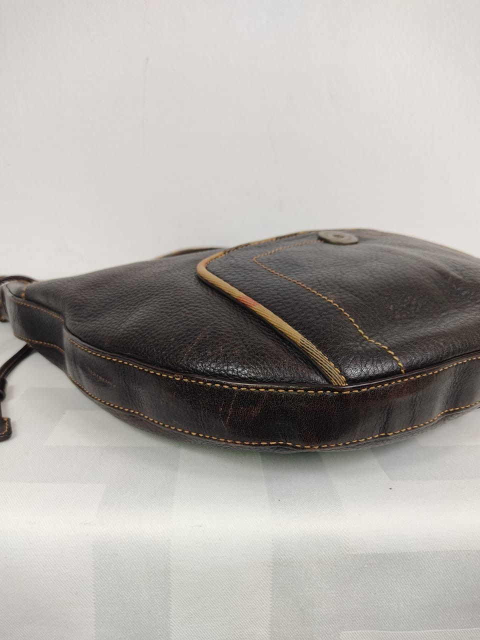 Burberry × Designer Burberry Hobo Leather Handbag Size ONE SIZE - 11 Thumbnail