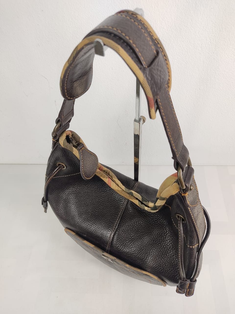 Burberry × Designer Burberry Hobo Leather Handbag Size ONE SIZE - 6 Thumbnail