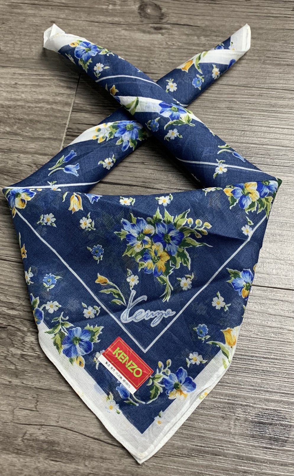 Kenzo Kenzo Handkerchief / Bandana / Neckerchief Size ONE SIZE - 1 Thumbnail