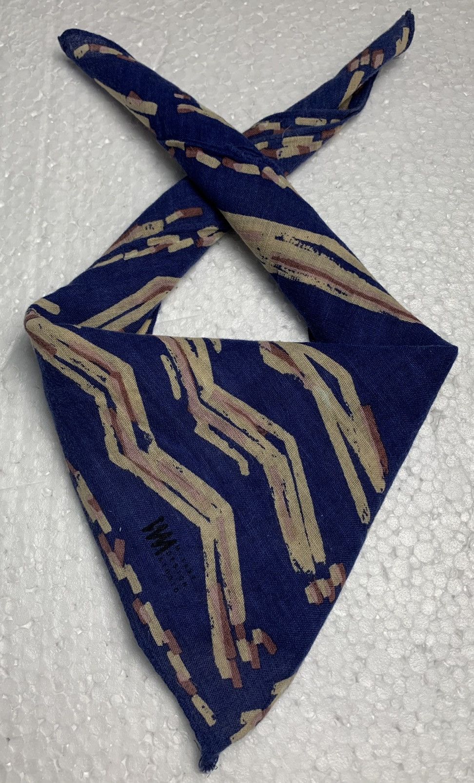 Issey Miyake Issey Miyake Handkerchief / Neckerchief / Bandana Size ONE SIZE - 1 Thumbnail
